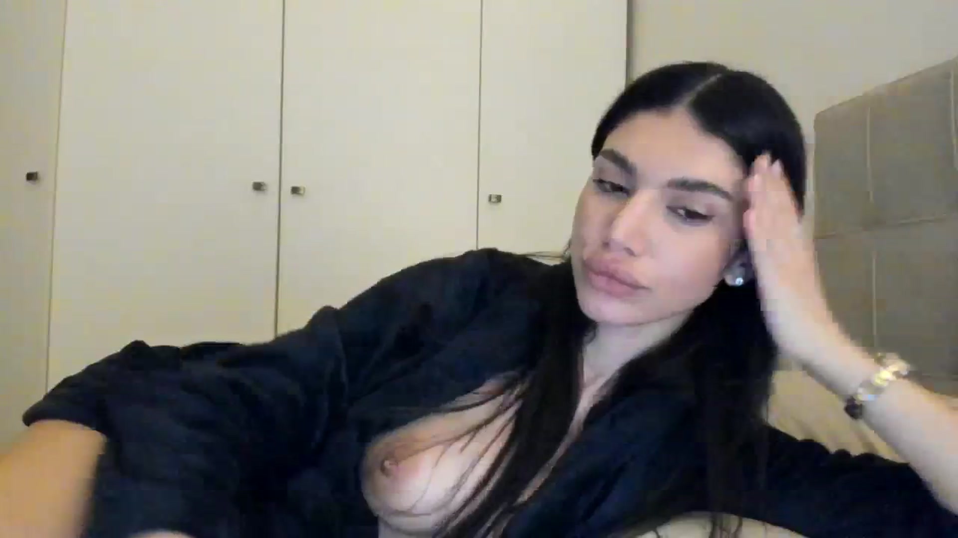 Gallery image thumbnail from SashaLopez's myfreecams stream on, 03/20/2024, 22:37 image 4 of 20