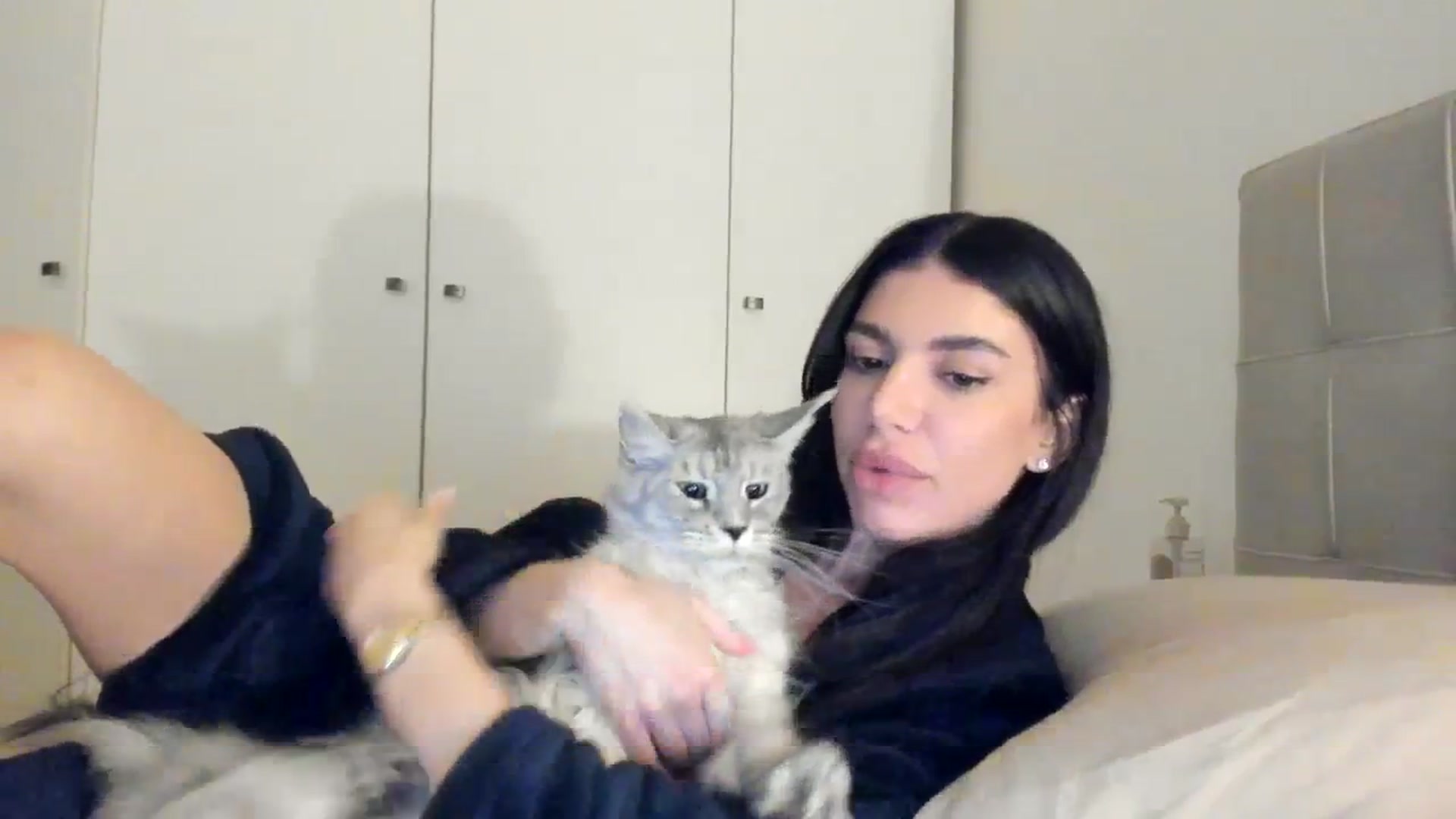 Gallery image thumbnail from SashaLopez's myfreecams stream on, 03/20/2024, 22:37 image 3 of 20