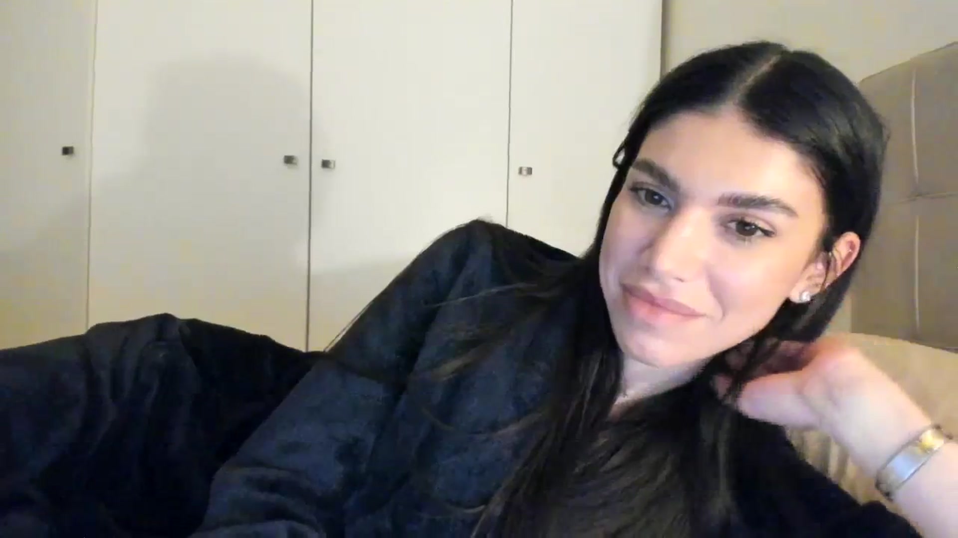 Gallery image thumbnail from SashaLopez's myfreecams stream on, 03/20/2024, 22:37 image 19 of 20