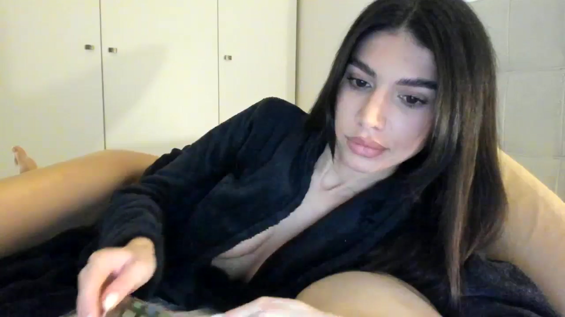 Gallery image thumbnail from SashaLopez's myfreecams stream on, 03/21/2024, 21:45 image 2 of 20