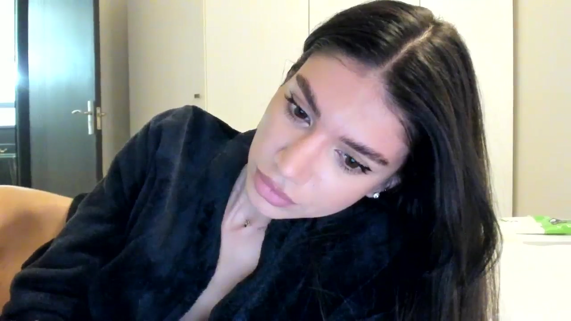 Gallery image thumbnail from SashaLopez's myfreecams stream on, 04/02/2024, 22:34 image 11 of 20