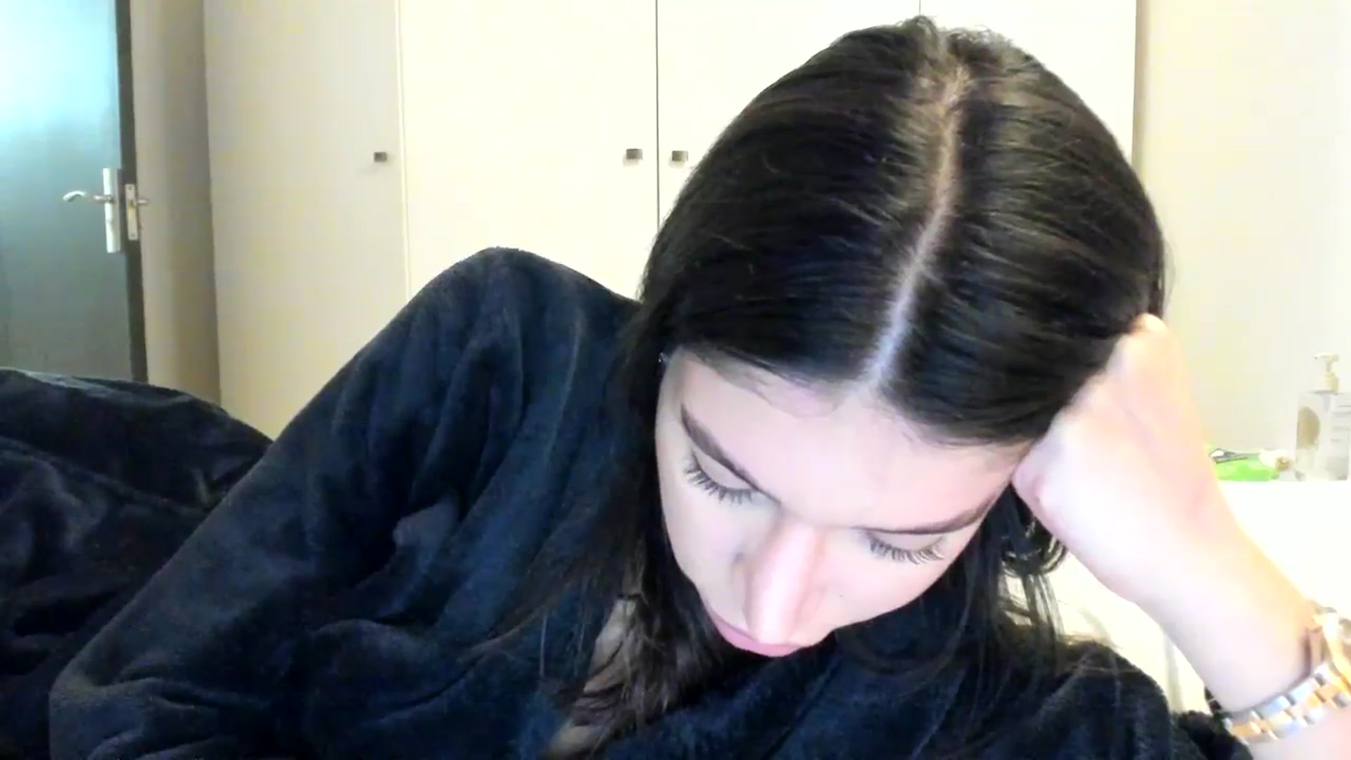 Gallery image thumbnail from SashaLopez's myfreecams stream on, 04/02/2024, 22:34 image 19 of 20