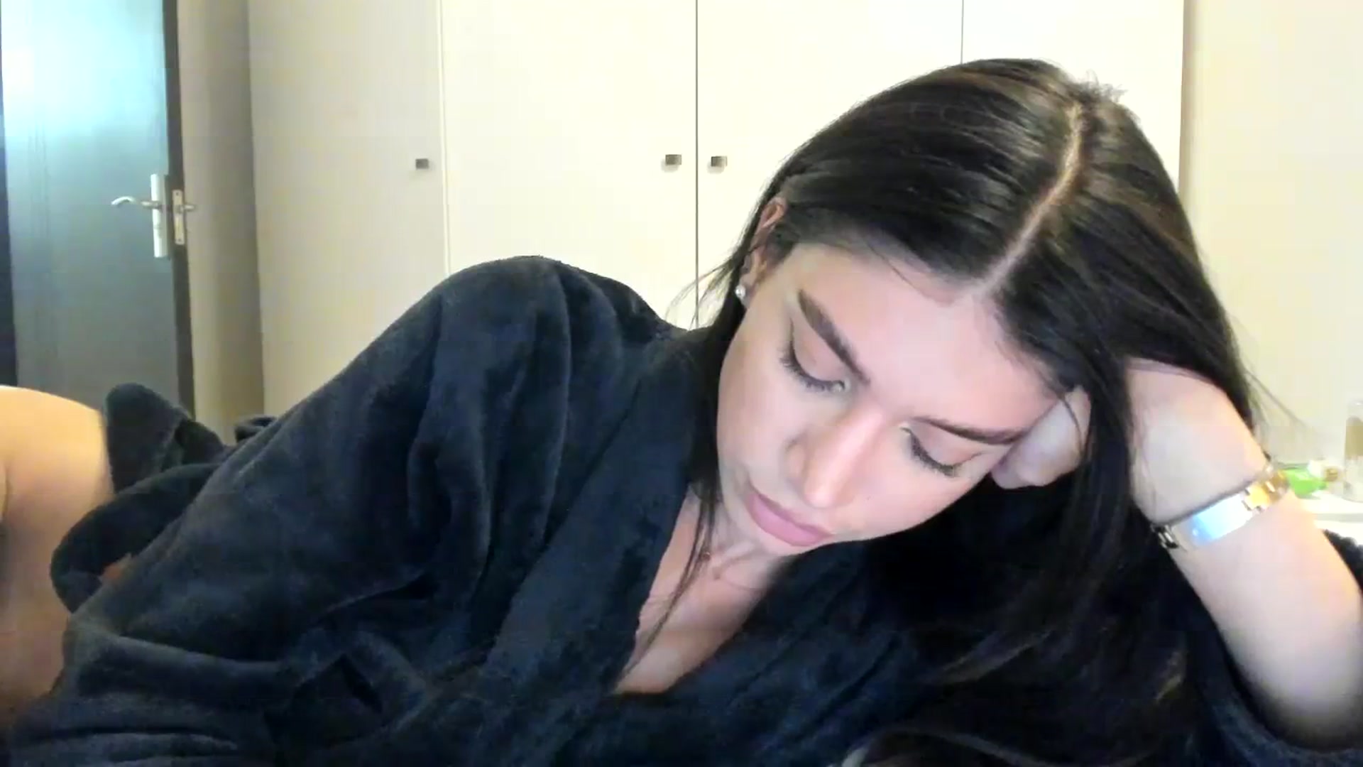Gallery image thumbnail from SashaLopez's myfreecams stream on, 04/02/2024, 22:34 image 8 of 20