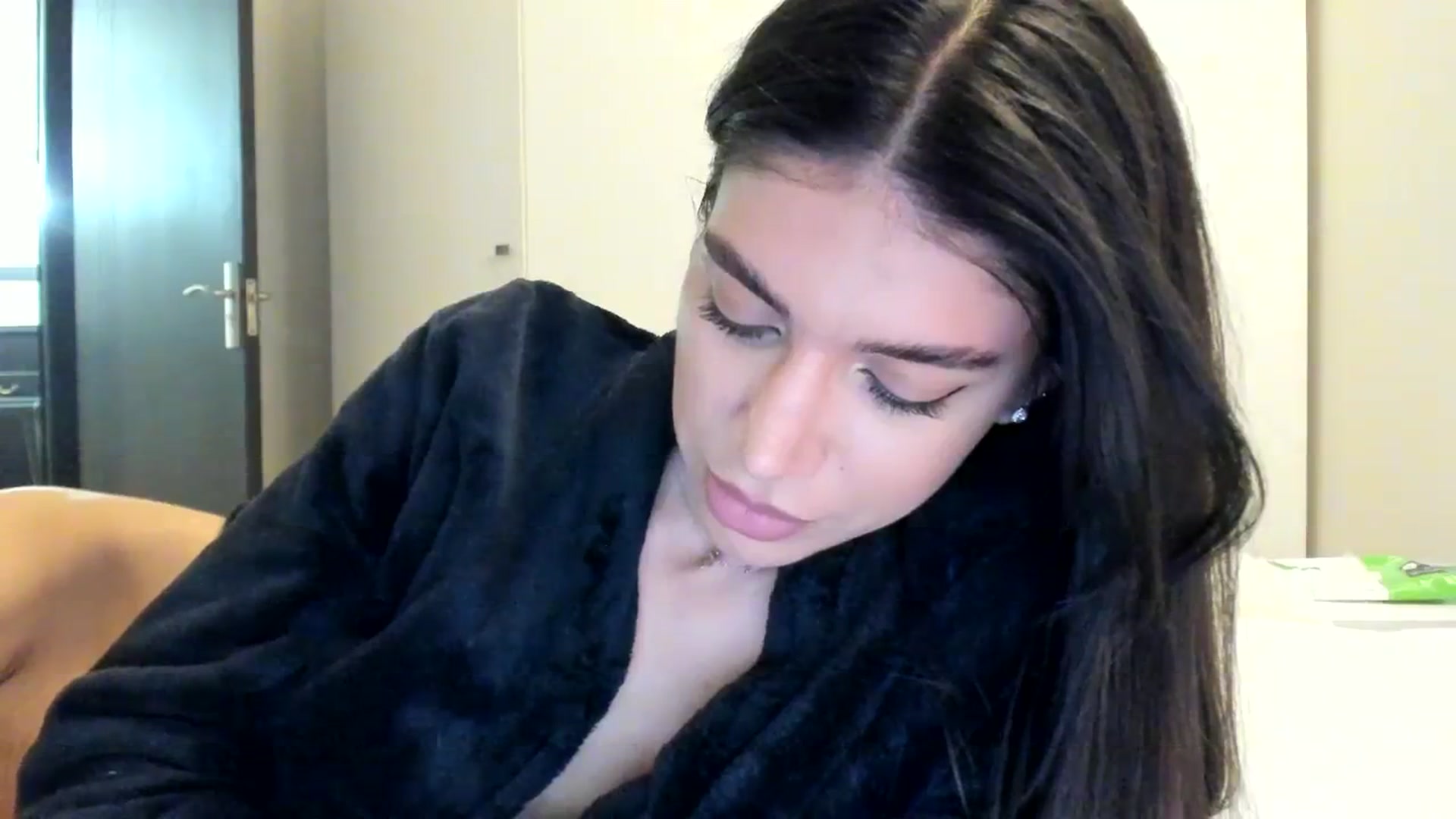 Gallery image thumbnail from SashaLopez's myfreecams stream on, 04/02/2024, 22:34 image 10 of 20