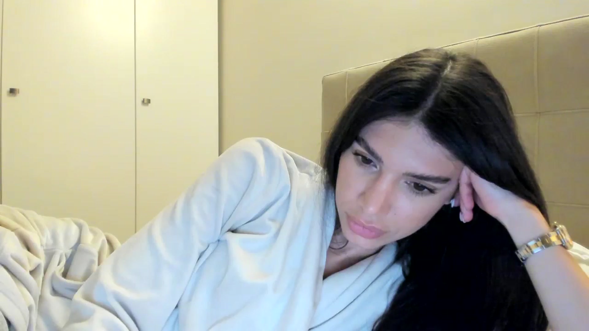 Gallery image thumbnail from SashaLopez's myfreecams stream on, 04/05/2024, 23:10 image 9 of 20