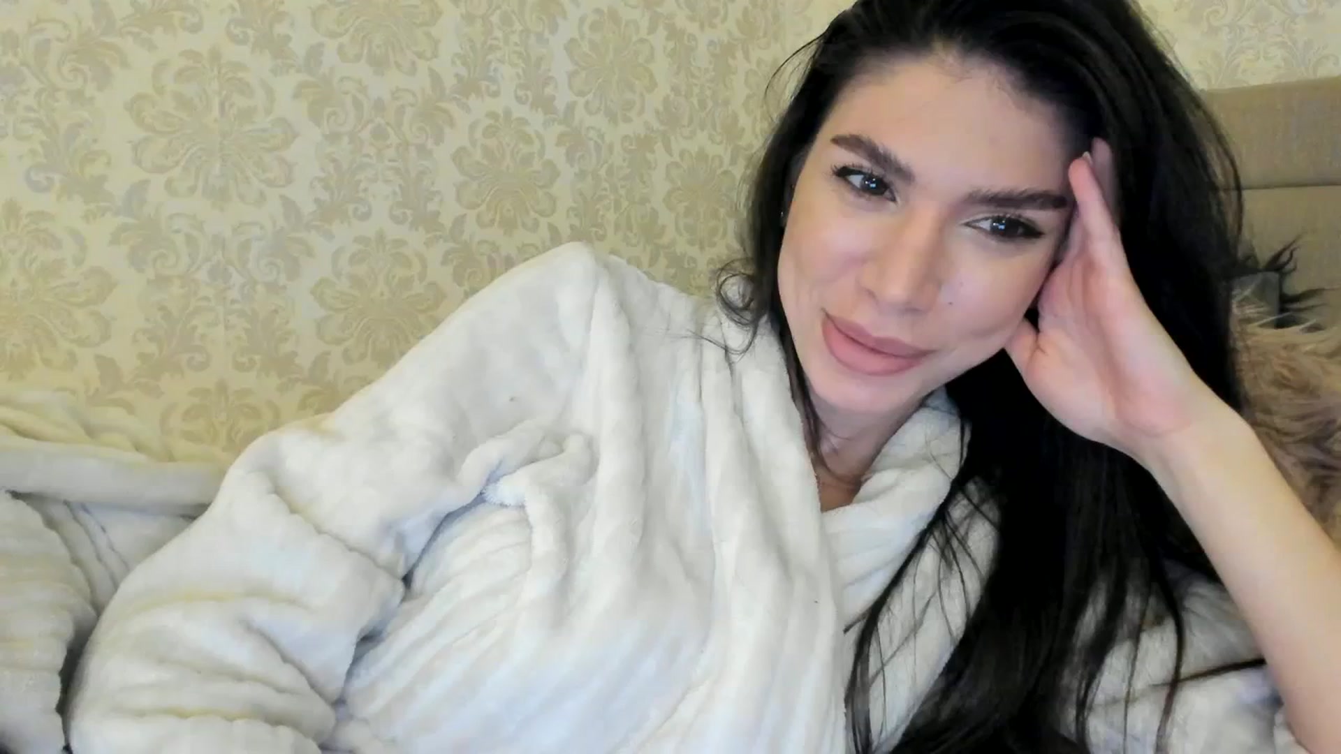 Gallery image thumbnail from SashaLopez's myfreecams stream on, 04/06/2024, 21:19 image 7 of 20