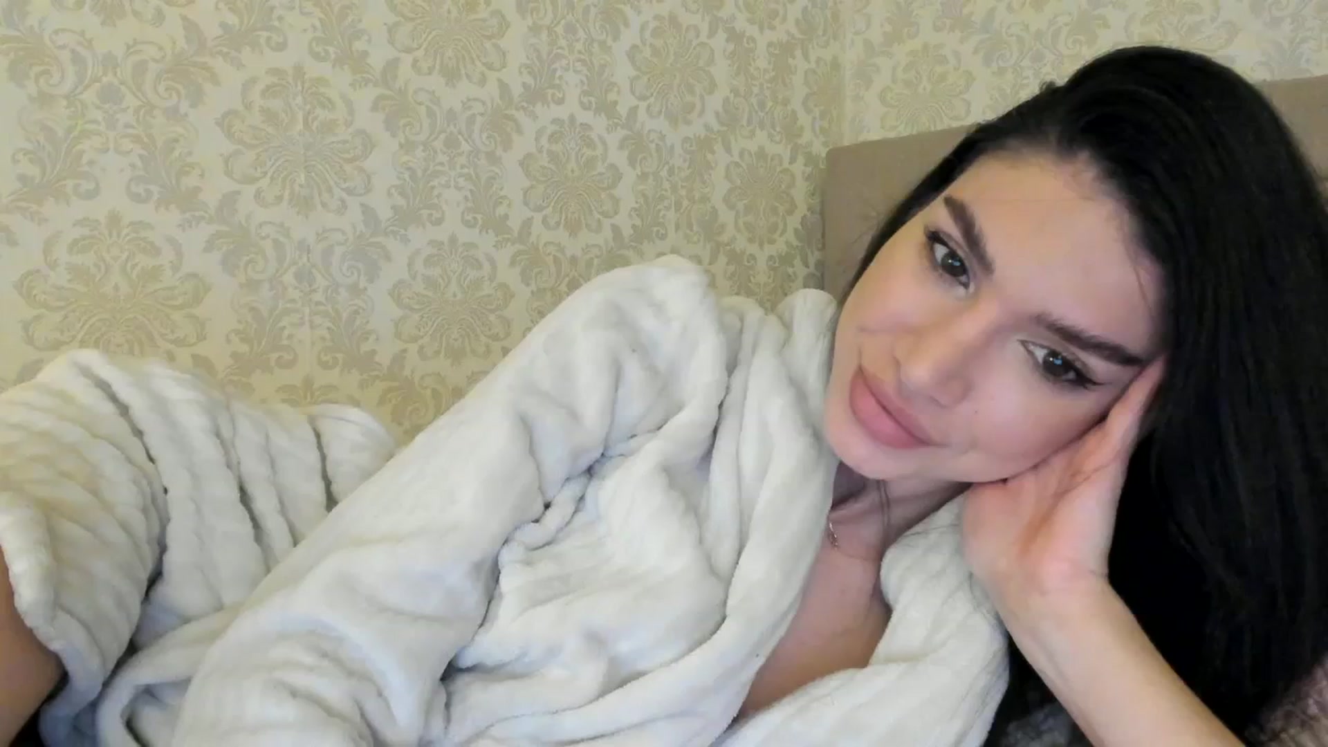 Gallery image thumbnail from SashaLopez's myfreecams stream on, 04/06/2024, 21:19 image 3 of 20