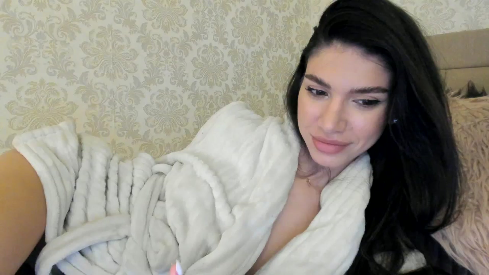 Gallery image thumbnail from SashaLopez's myfreecams stream on, 04/06/2024, 21:19 image 4 of 20