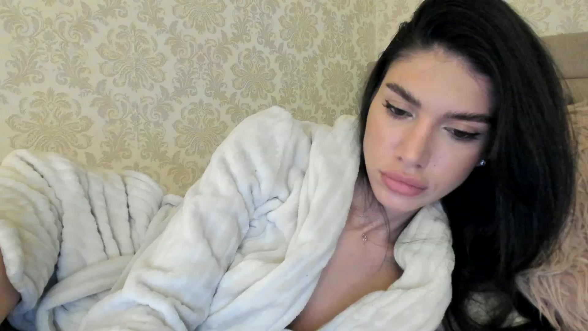 Gallery image thumbnail from SashaLopez's myfreecams stream on, 04/06/2024, 21:19 image 2 of 20