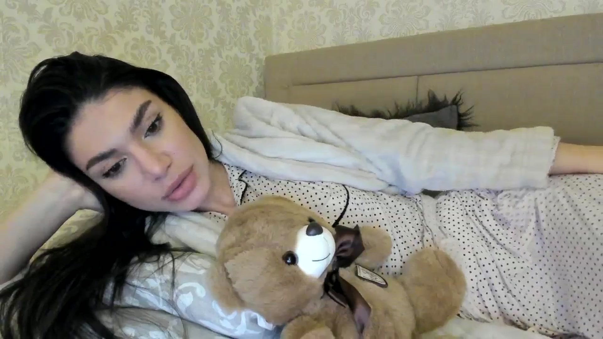 Gallery image thumbnail from SashaLopez's myfreecams stream on, 04/06/2024, 22:46 image 10 of 20