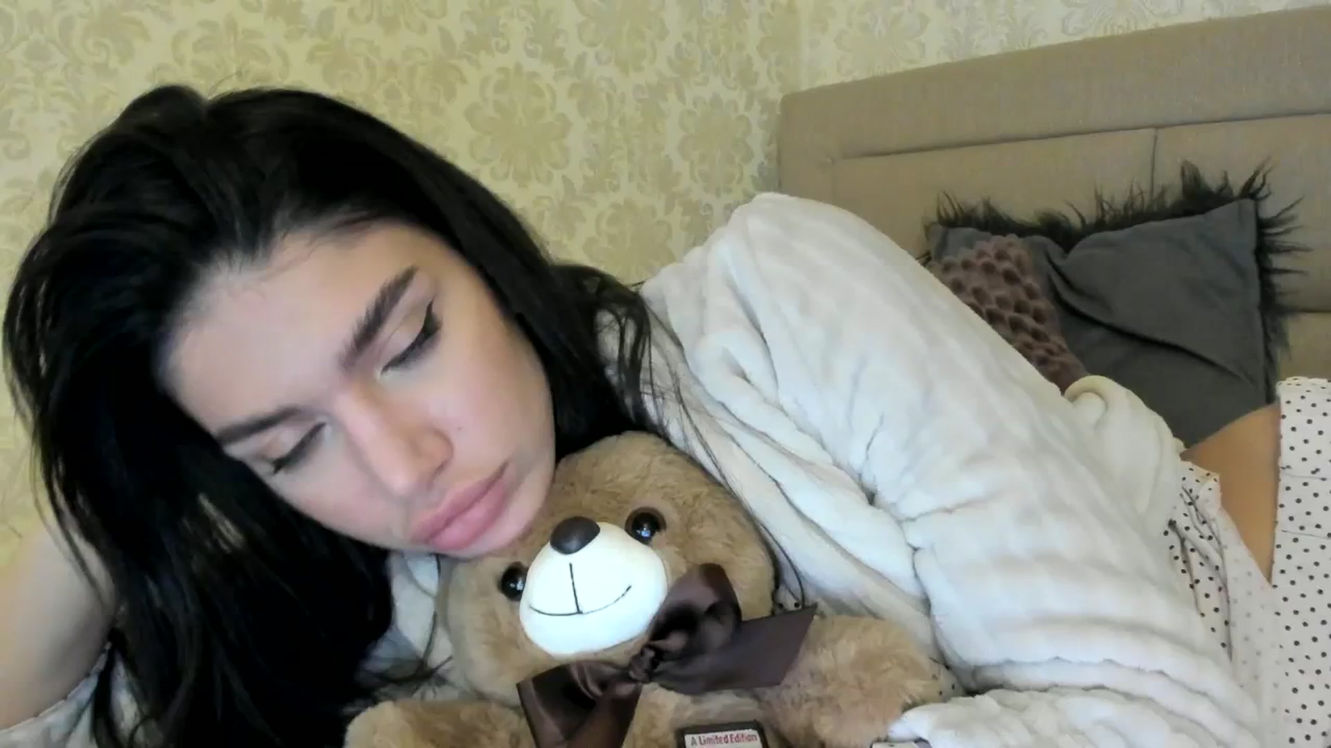 Gallery image thumbnail from SashaLopez's myfreecams stream on, 04/06/2024, 22:46 image 15 of 20