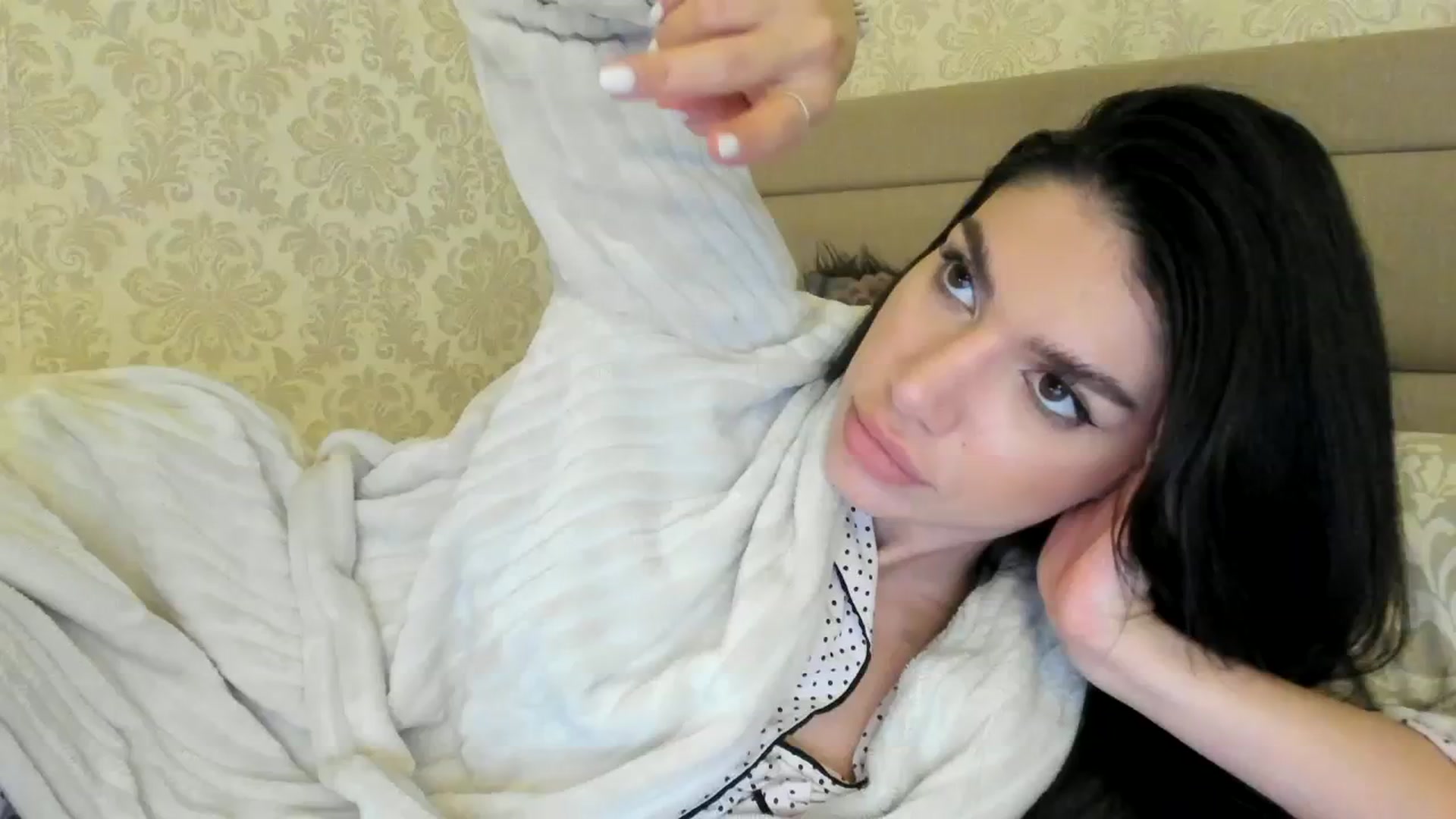 Gallery image thumbnail from SashaLopez's myfreecams stream on, 04/06/2024, 22:46 image 6 of 20