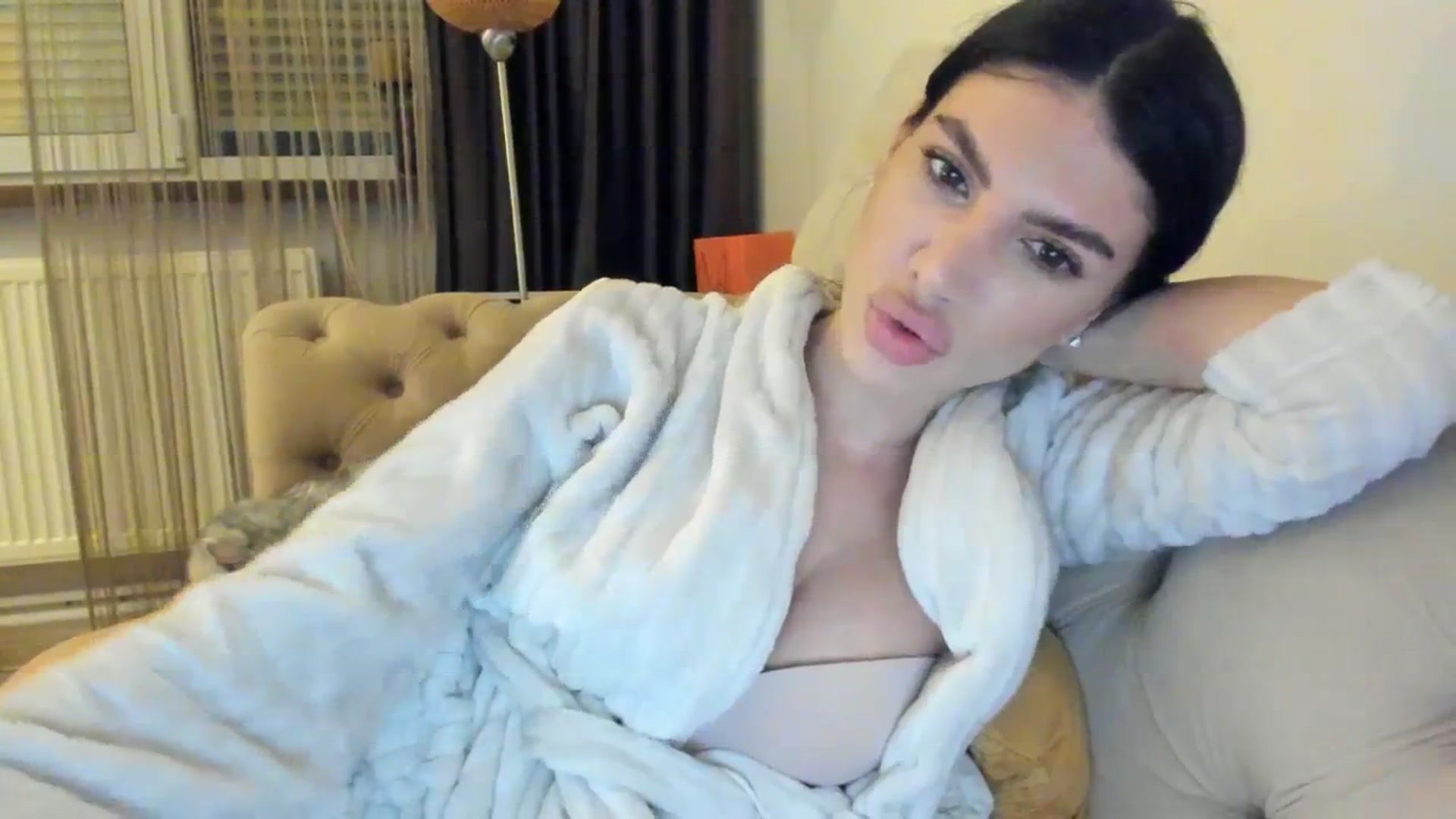 Gallery image thumbnail from SashaLopez's myfreecams stream on, 04/07/2024, 19:58 image 13 of 20