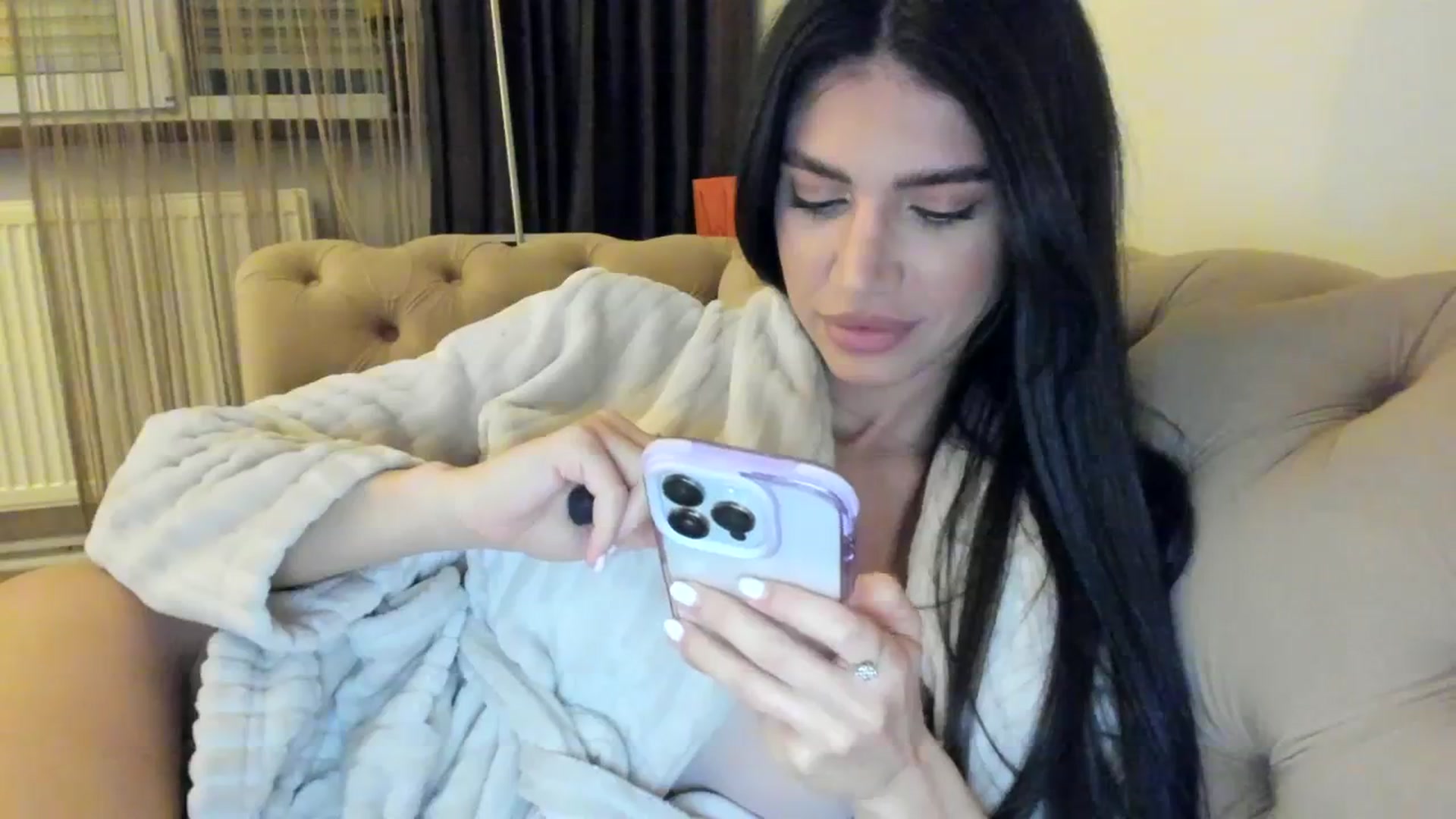 Gallery image thumbnail from SashaLopez's myfreecams stream on, 04/07/2024, 19:58 image 10 of 20