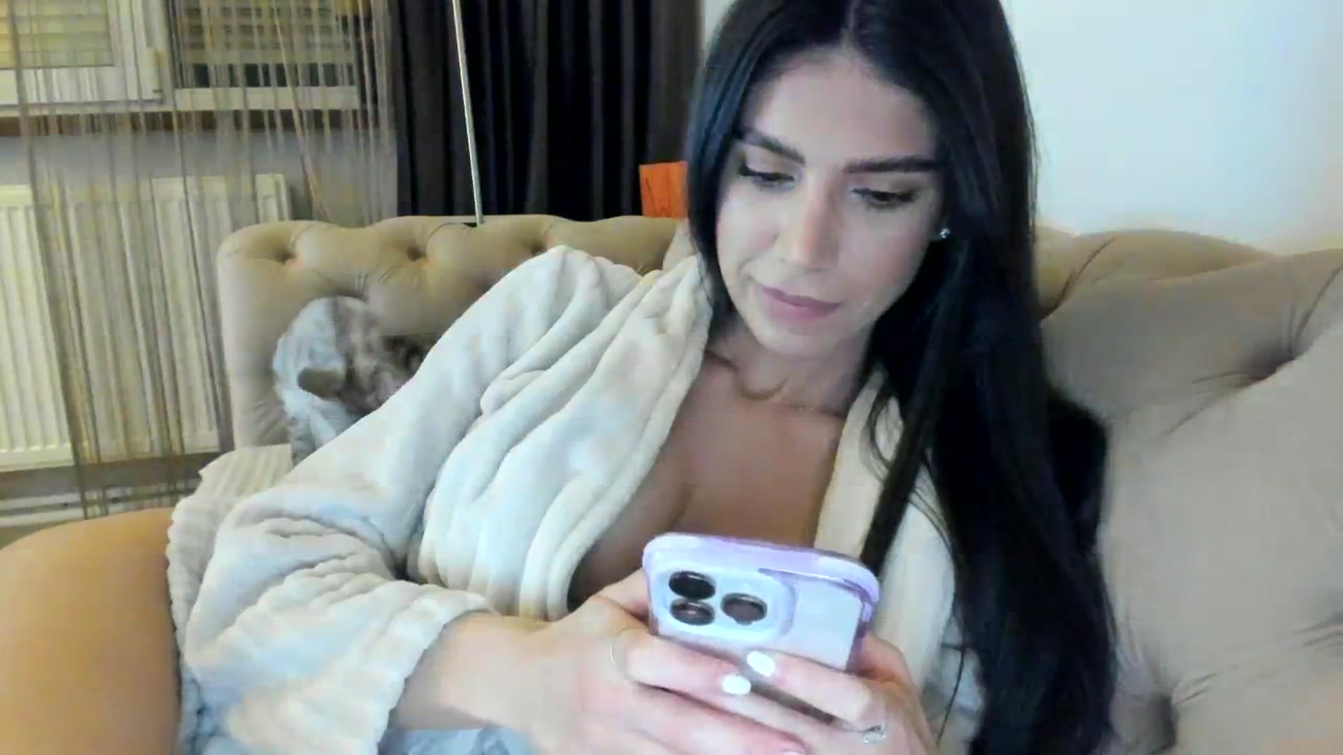 Gallery image thumbnail from SashaLopez's myfreecams stream on, 04/07/2024, 19:58 image 6 of 20
