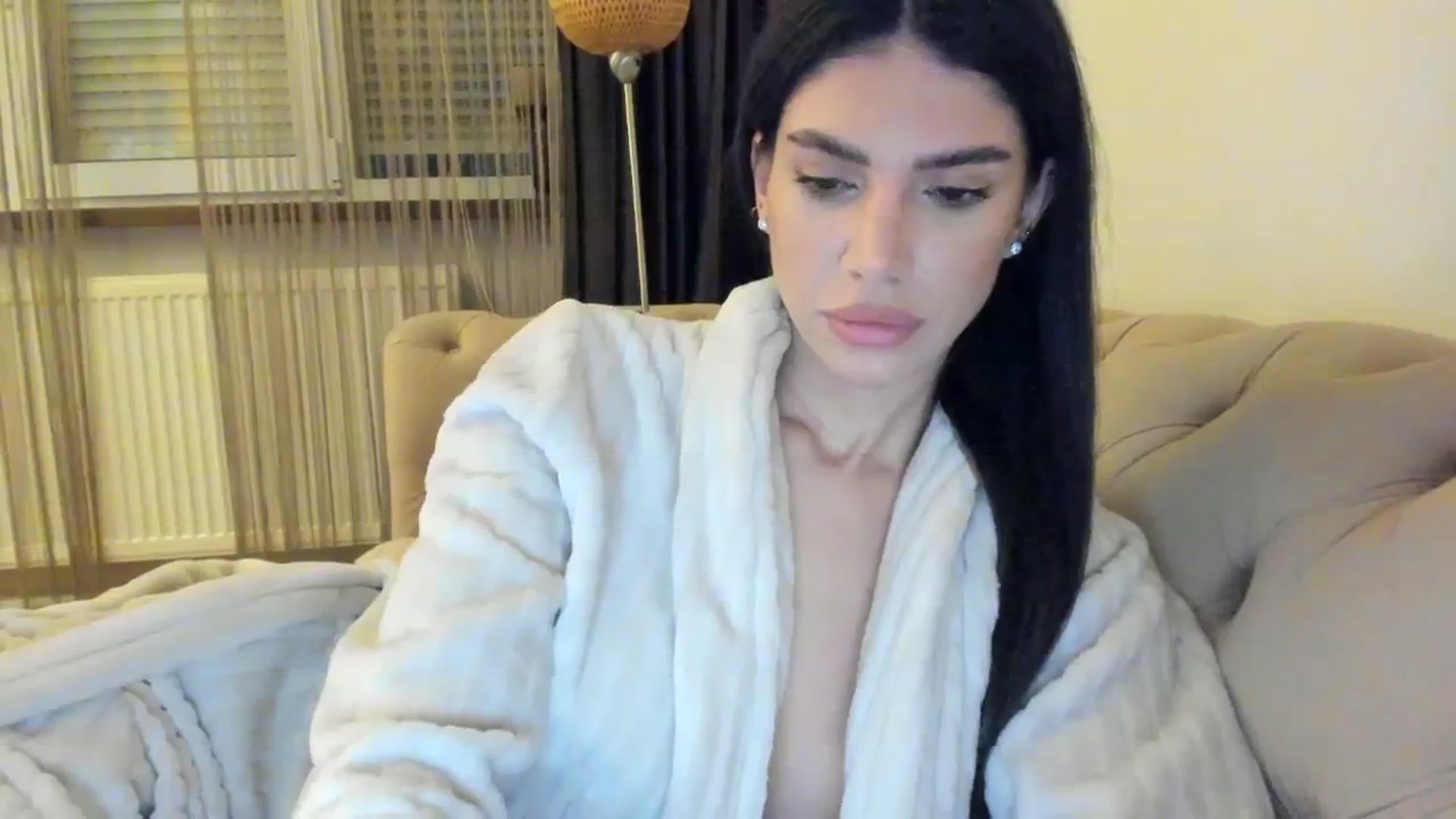 Gallery image thumbnail from SashaLopez's myfreecams stream on, 04/07/2024, 20:49 image 13 of 20