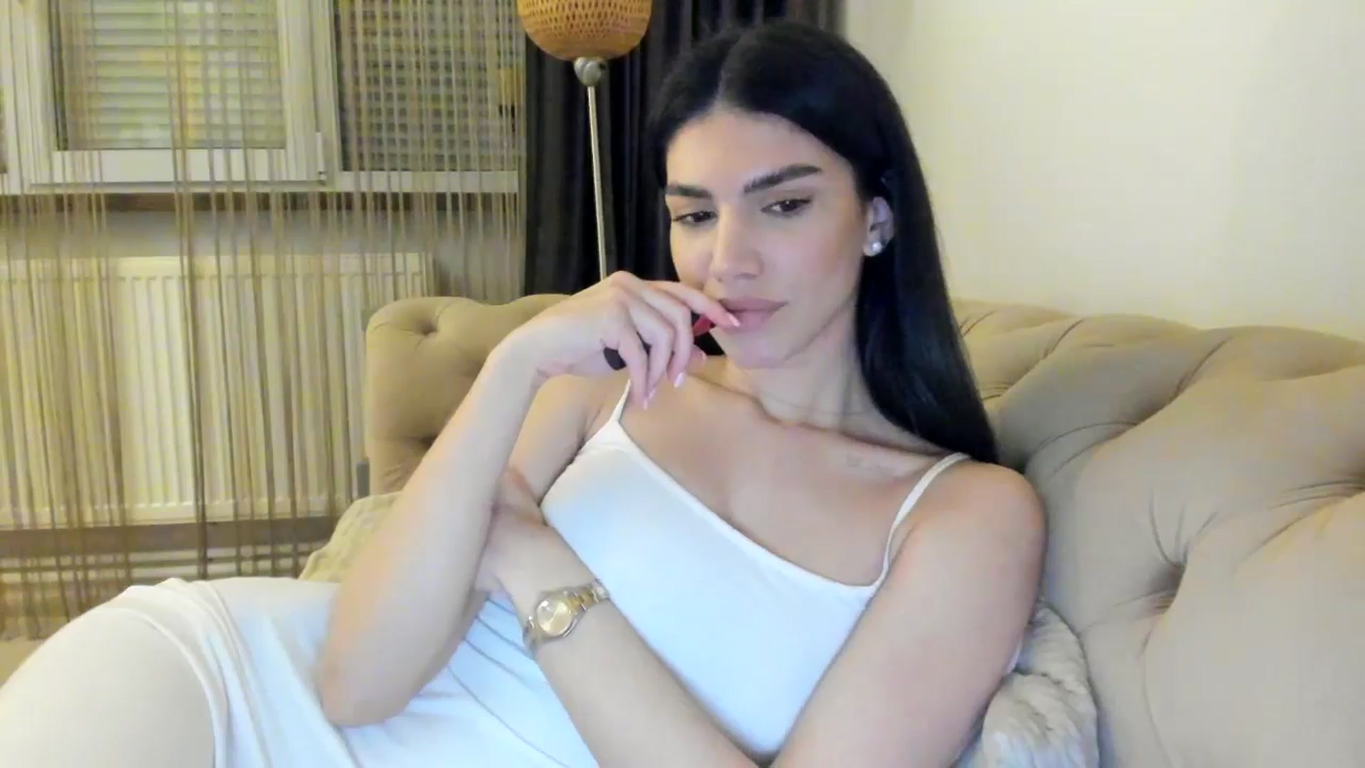 Gallery image thumbnail from SashaLopez's myfreecams stream on, 04/19/2024, 22:31 image 8 of 20