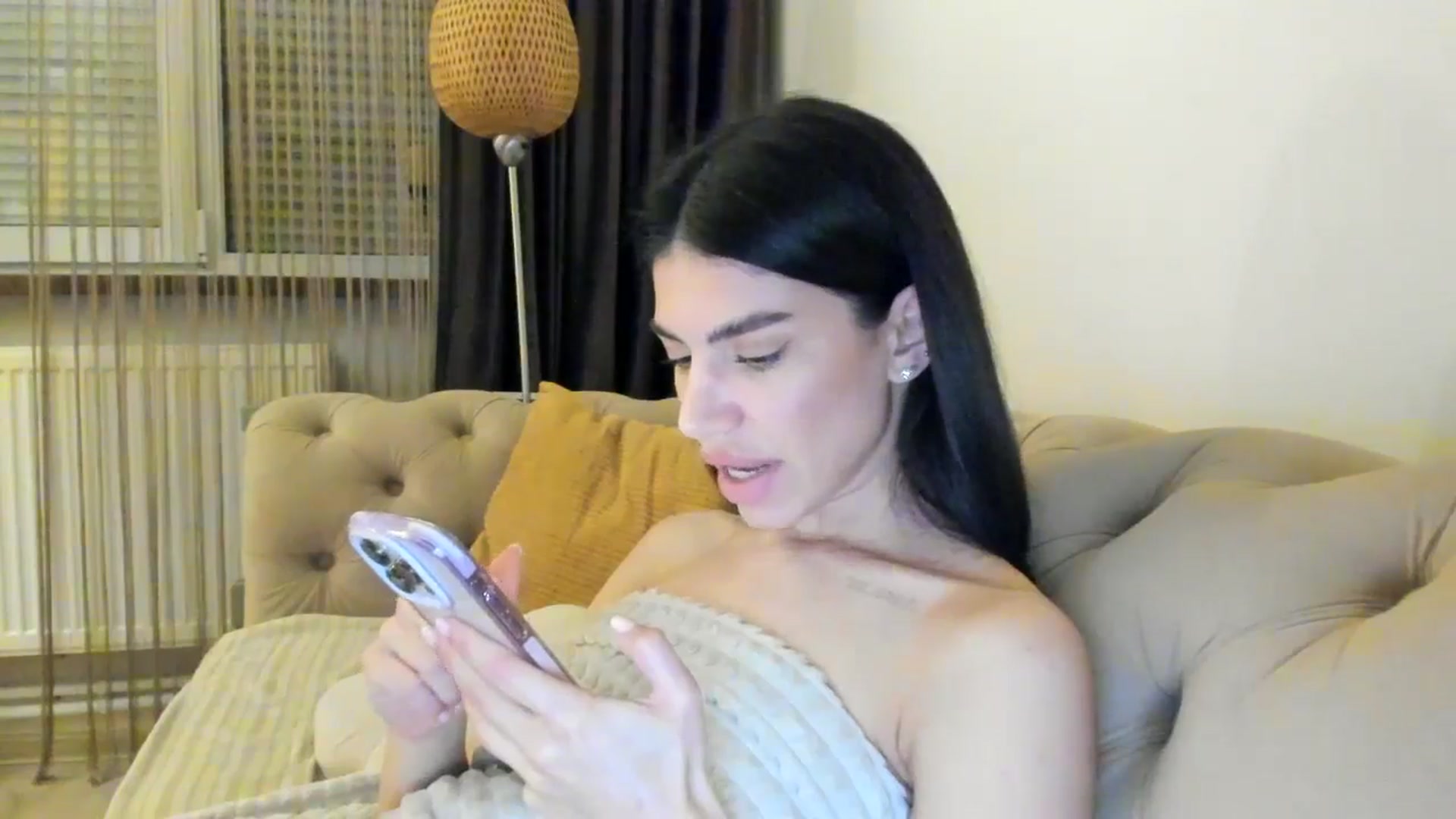 Gallery image thumbnail from SashaLopez's myfreecams stream on, 04/19/2024, 22:31 image 20 of 20
