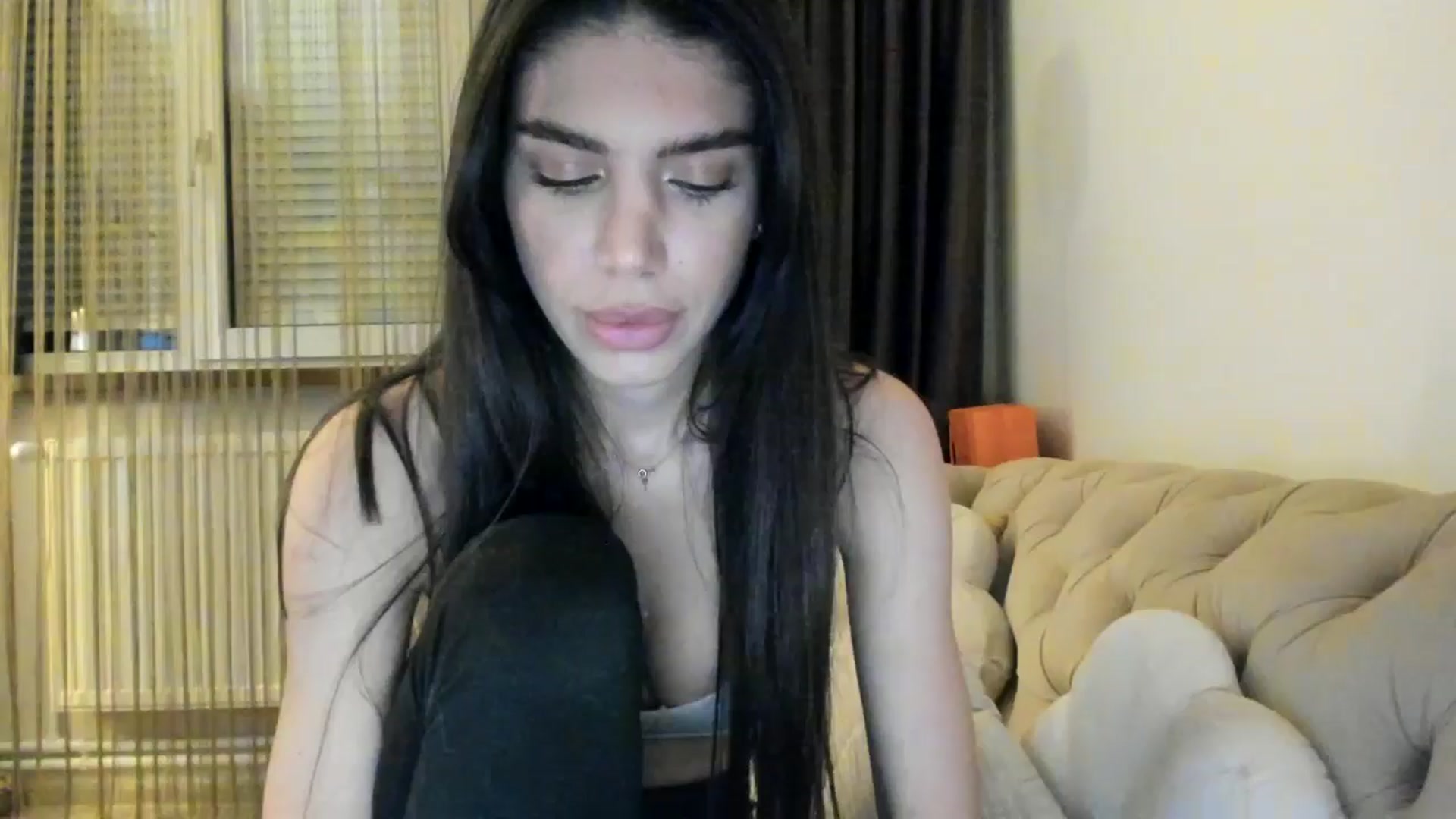 Gallery image thumbnail from SashaLopez's myfreecams stream on, 04/20/2024, 21:10 image 14 of 20