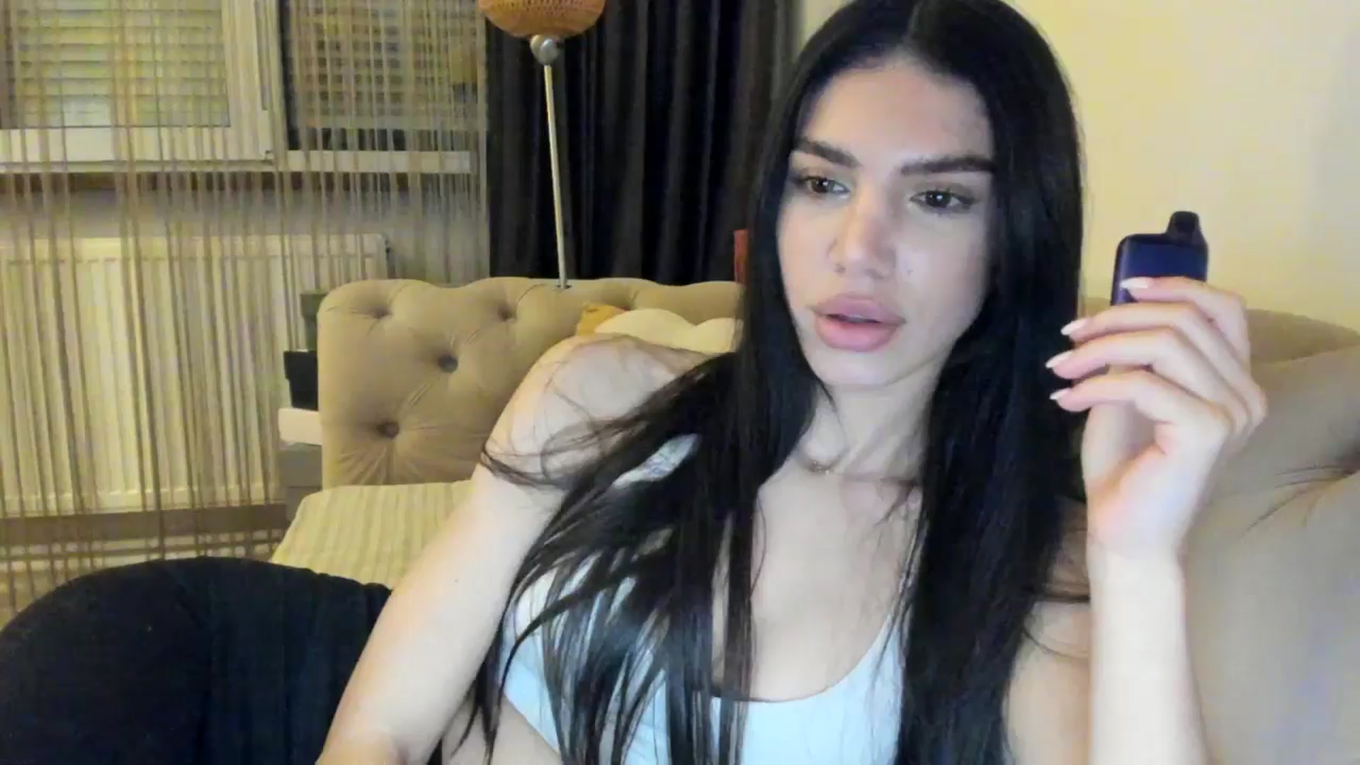 Gallery image thumbnail from SashaLopez's myfreecams stream on, 04/20/2024, 21:10 image 4 of 20