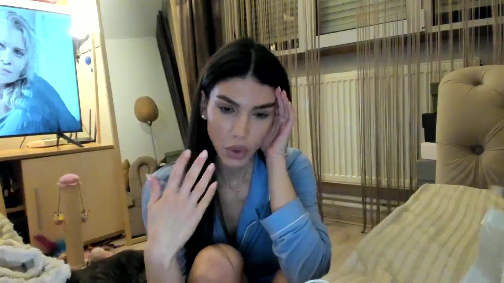 Gallery image thumbnail from SashaLopez's myfreecams stream on, 04/22/2024, 20:45 image 4 of 20