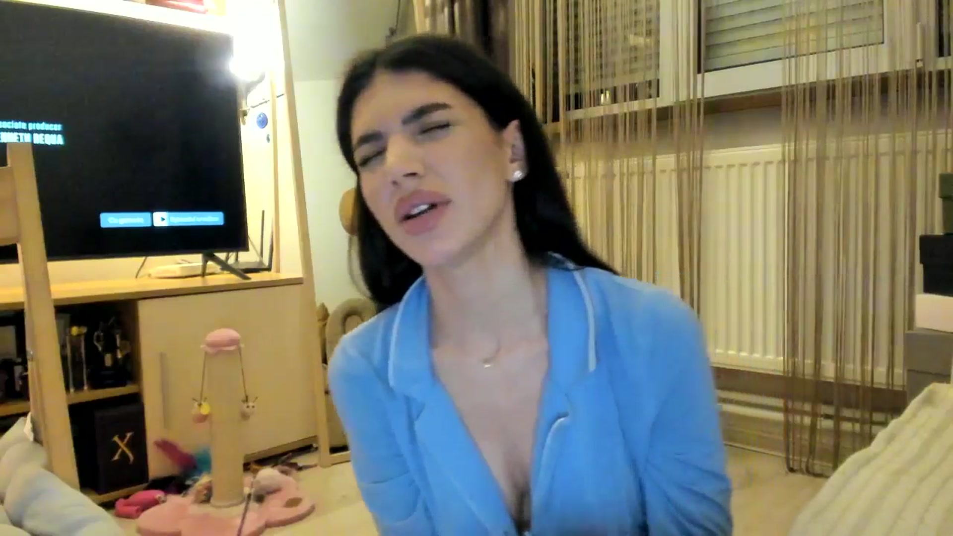 Gallery image thumbnail from SashaLopez's myfreecams stream on, 04/22/2024, 20:45 image 14 of 20