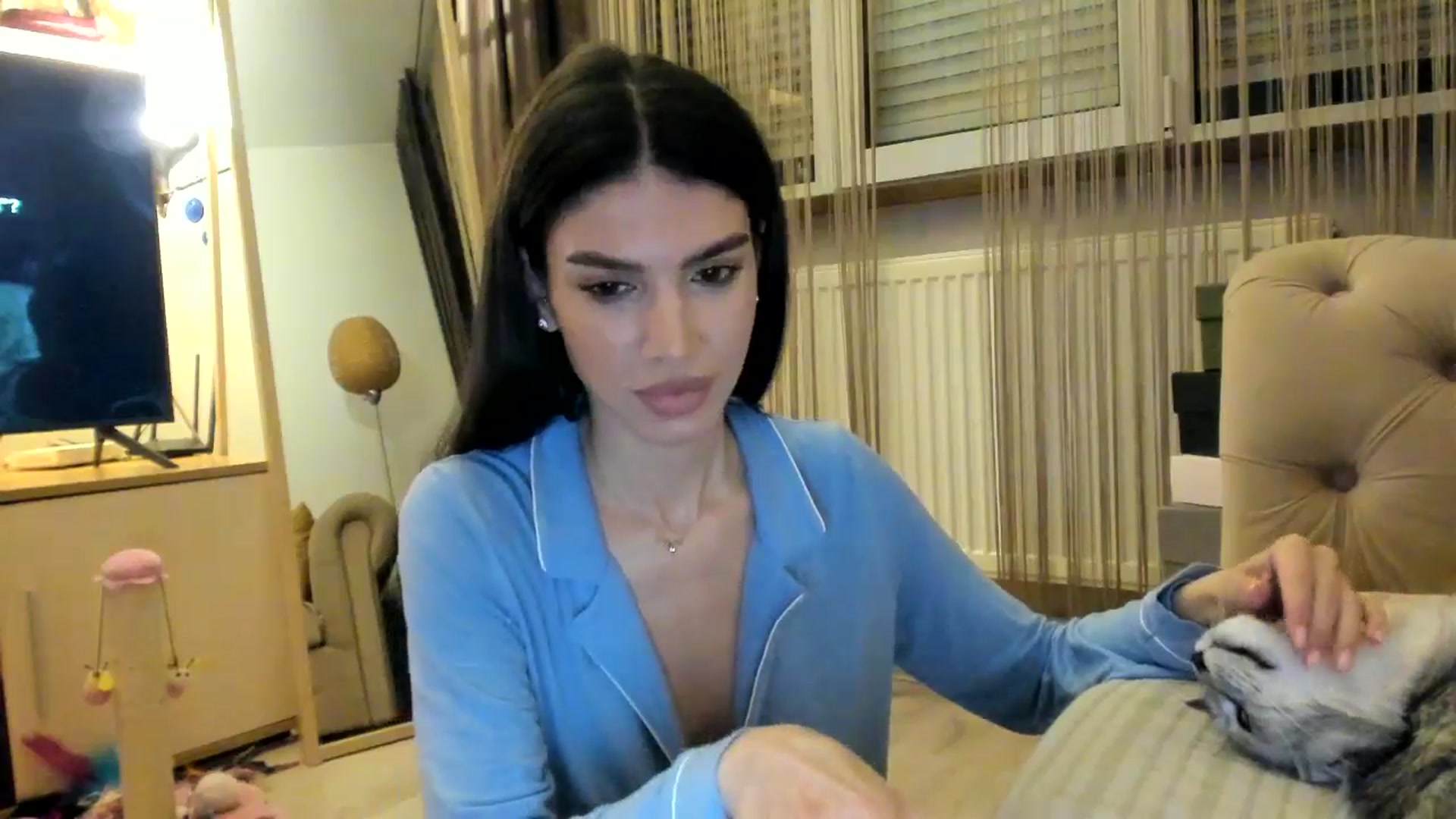 Gallery image thumbnail from SashaLopez's myfreecams stream on, 04/22/2024, 20:45 image 17 of 20