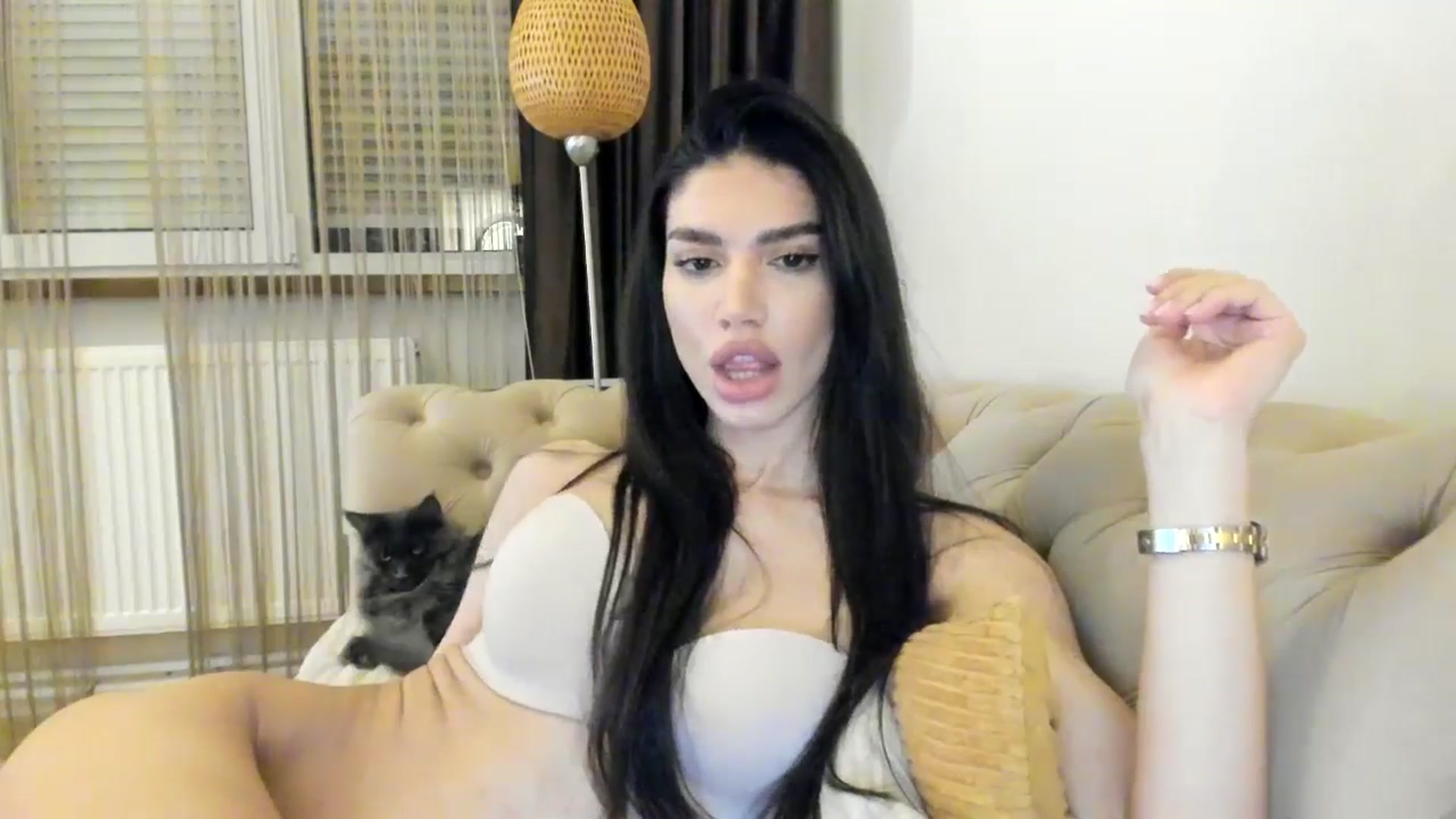 Gallery image thumbnail from SashaLopez's myfreecams stream on, 04/26/2024, 21:23 image 13 of 20