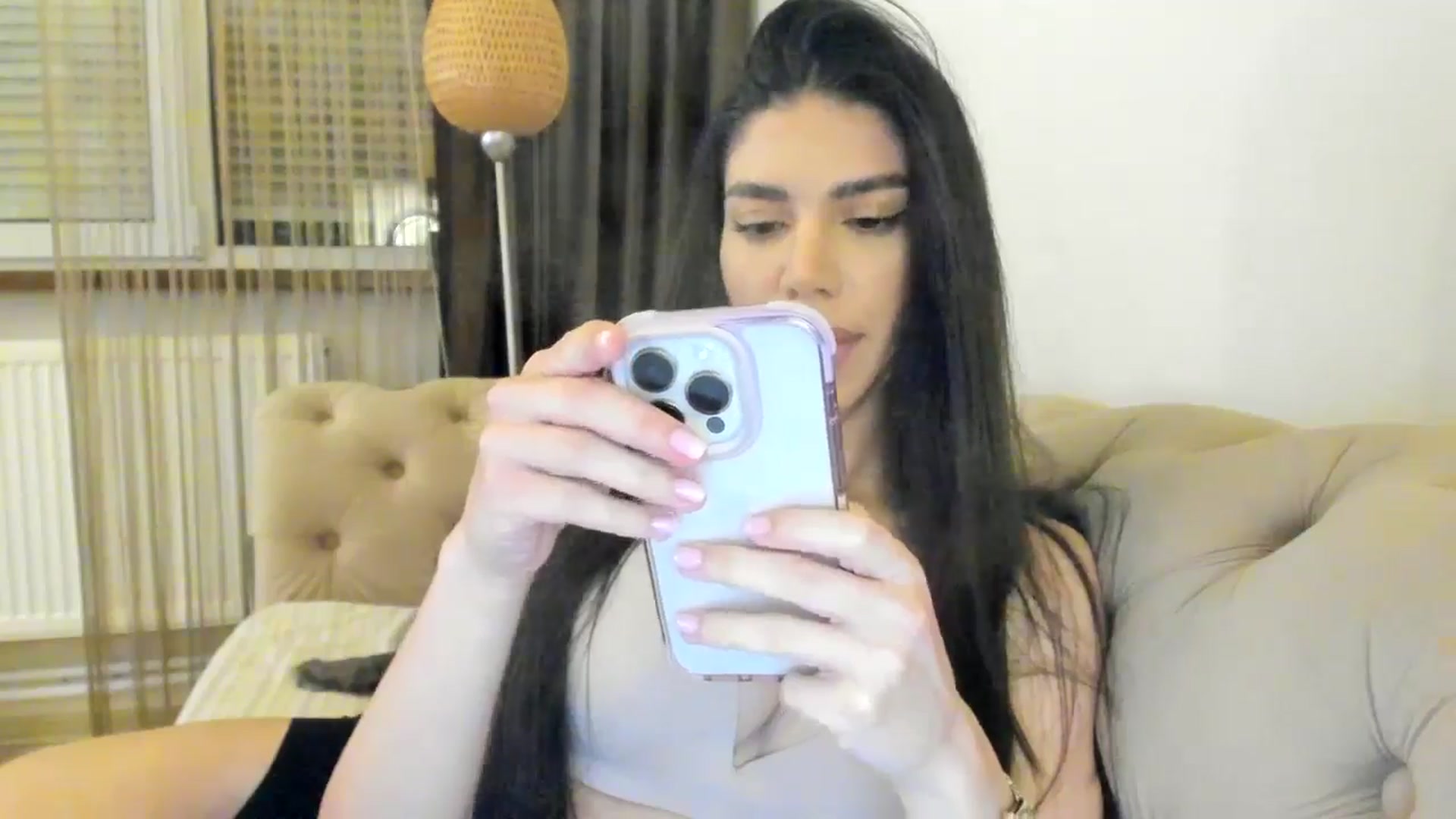 Gallery image thumbnail from SashaLopez's myfreecams stream on, 04/26/2024, 21:23 image 2 of 20