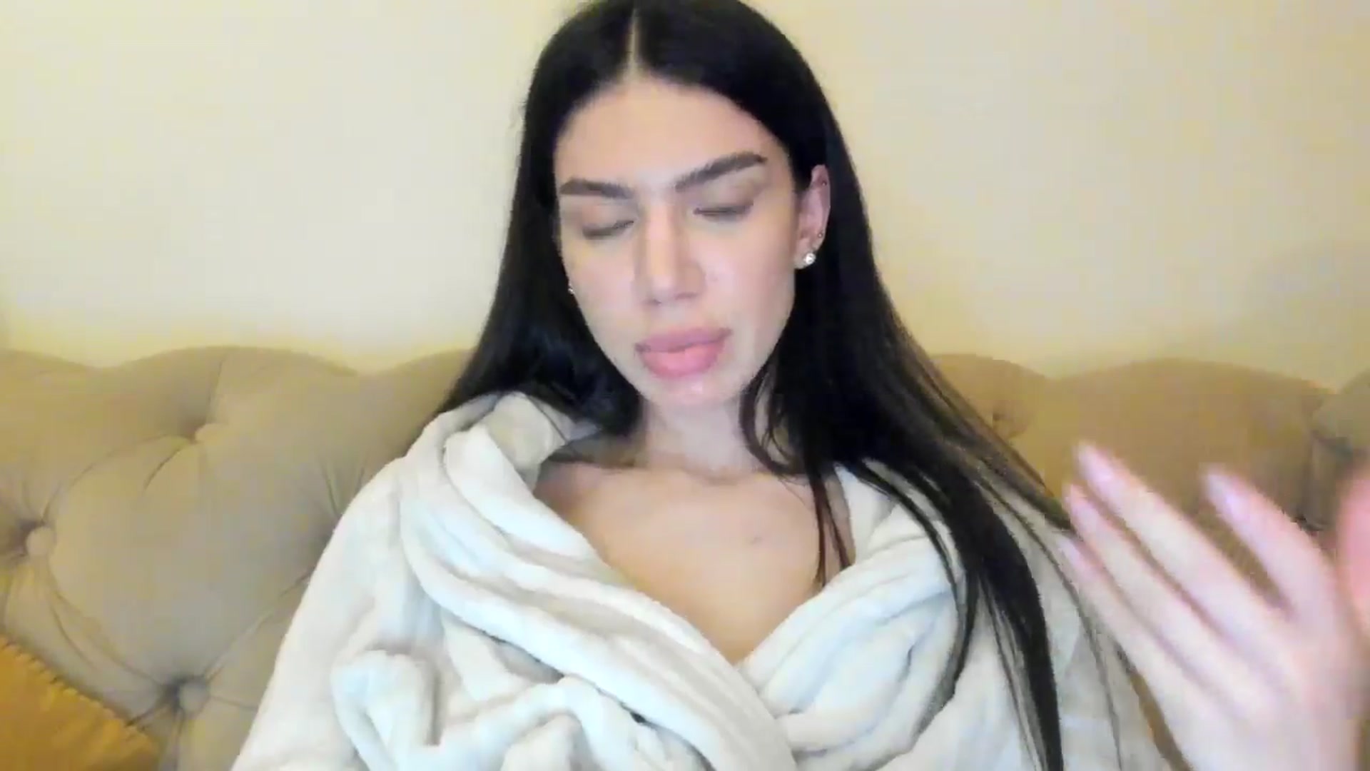 Gallery image thumbnail from SashaLopez's myfreecams stream on, 04/29/2024, 21:58 image 9 of 20