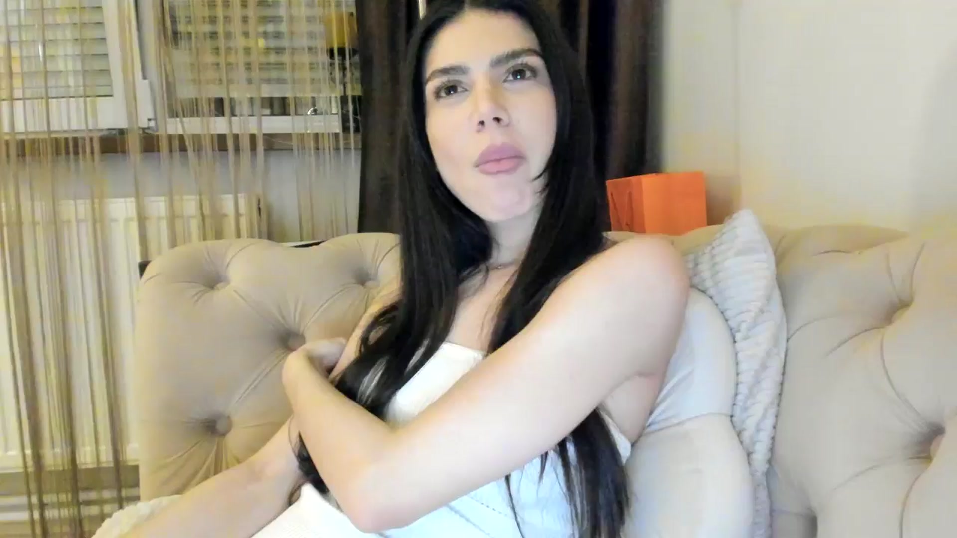 Gallery image thumbnail from SashaLopez's myfreecams stream on, 05/02/2024, 20:04 image 16 of 20