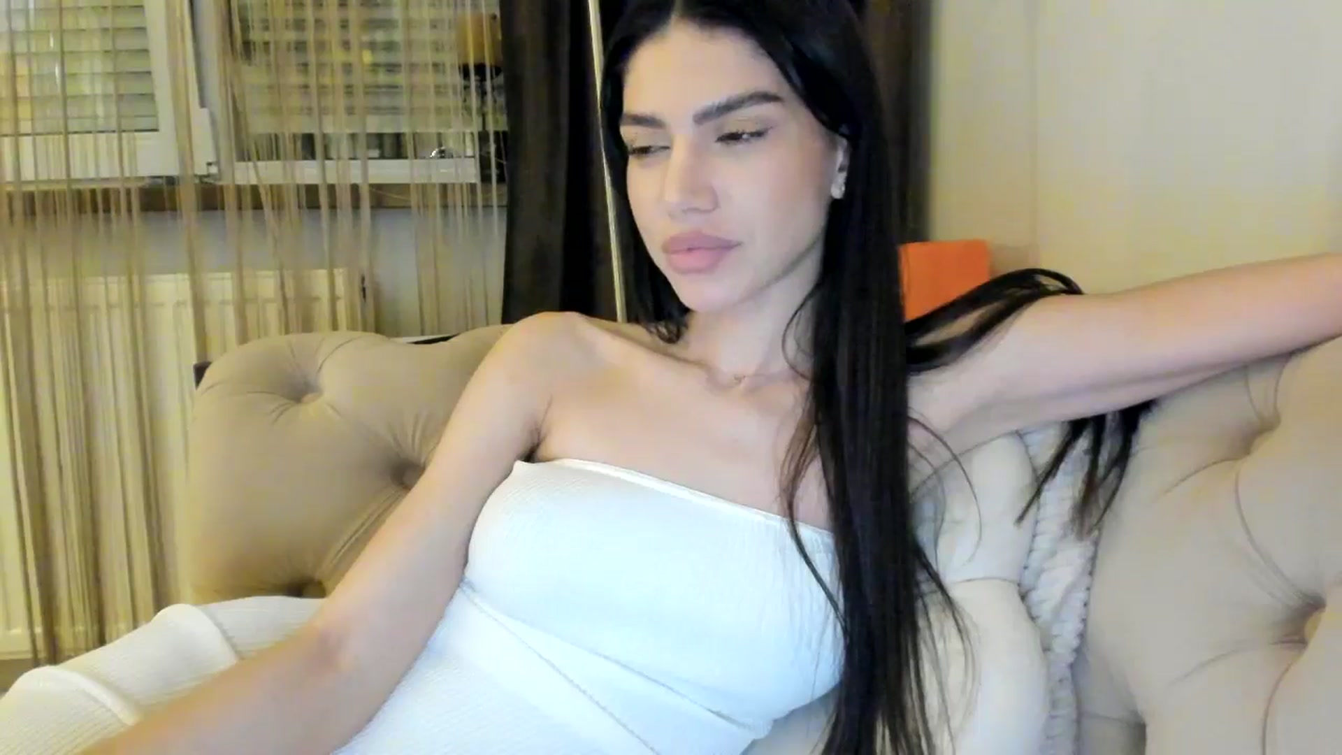 Gallery image thumbnail from SashaLopez's myfreecams stream on, 05/02/2024, 20:04 image 13 of 20