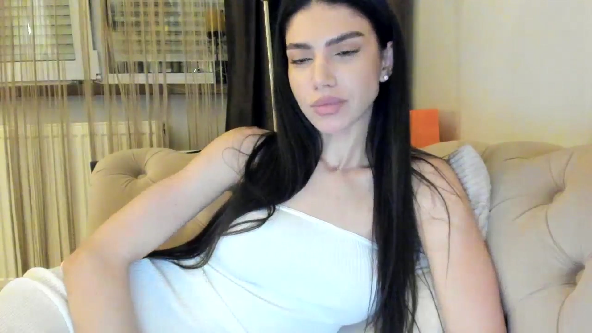 Gallery image thumbnail from SashaLopez's myfreecams stream on, 05/02/2024, 20:04 image 3 of 20
