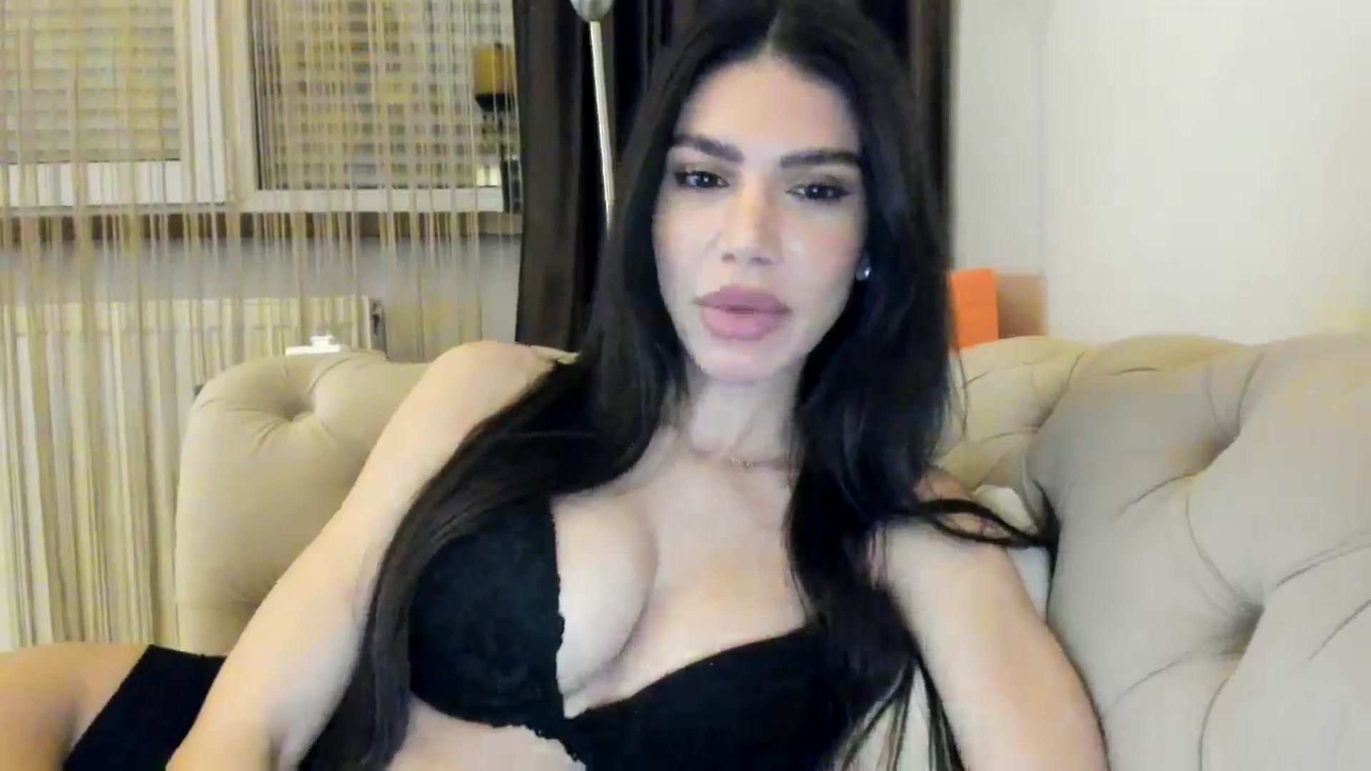 Gallery image thumbnail from SashaLopez's myfreecams stream on, 05/03/2024, 20:42 image 10 of 20
