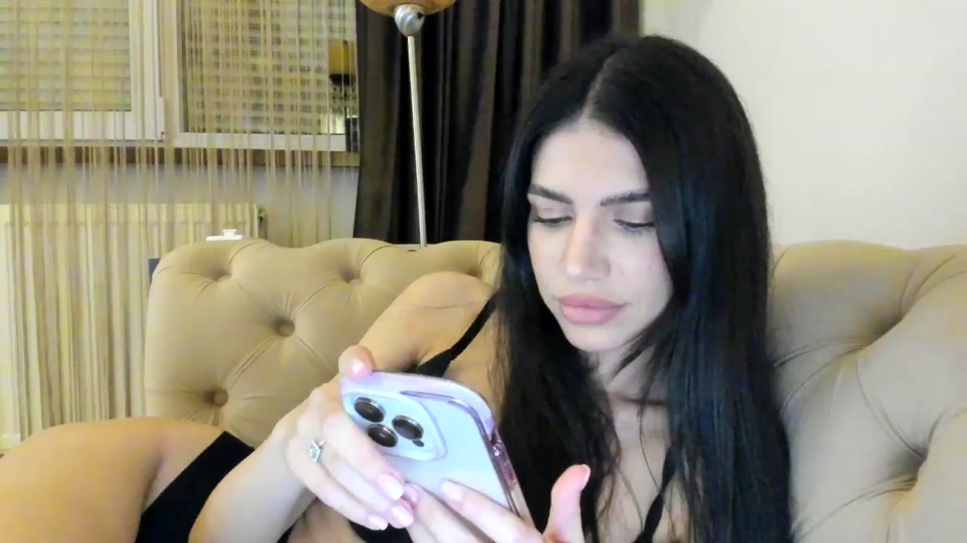 Gallery image thumbnail from SashaLopez's myfreecams stream on, 05/03/2024, 21:54 image 11 of 20
