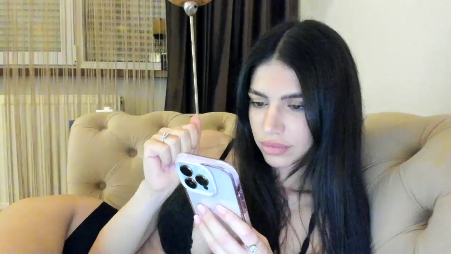 Gallery image thumbnail from SashaLopez's myfreecams stream on, 05/03/2024, 21:54 image 13 of 20