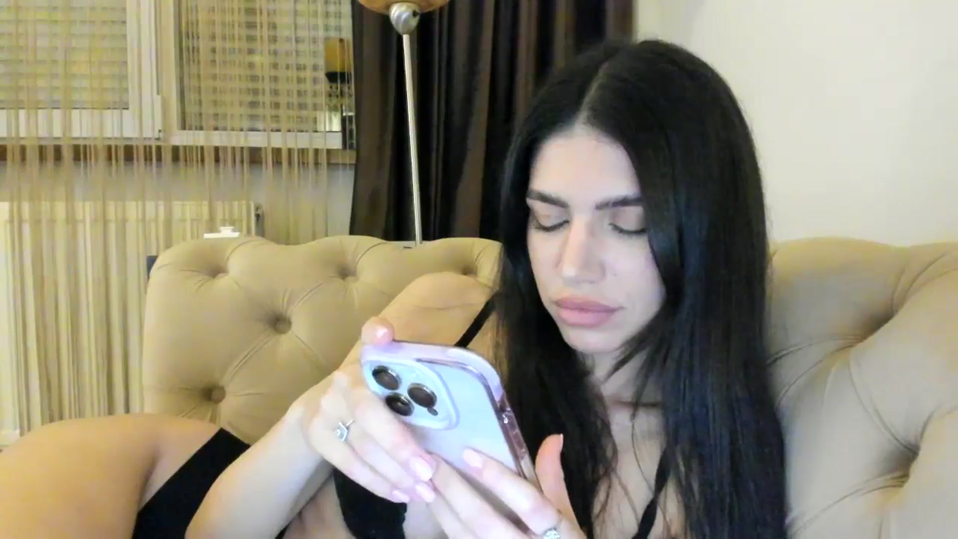 Gallery image thumbnail from SashaLopez's myfreecams stream on, 05/03/2024, 21:54 image 12 of 20