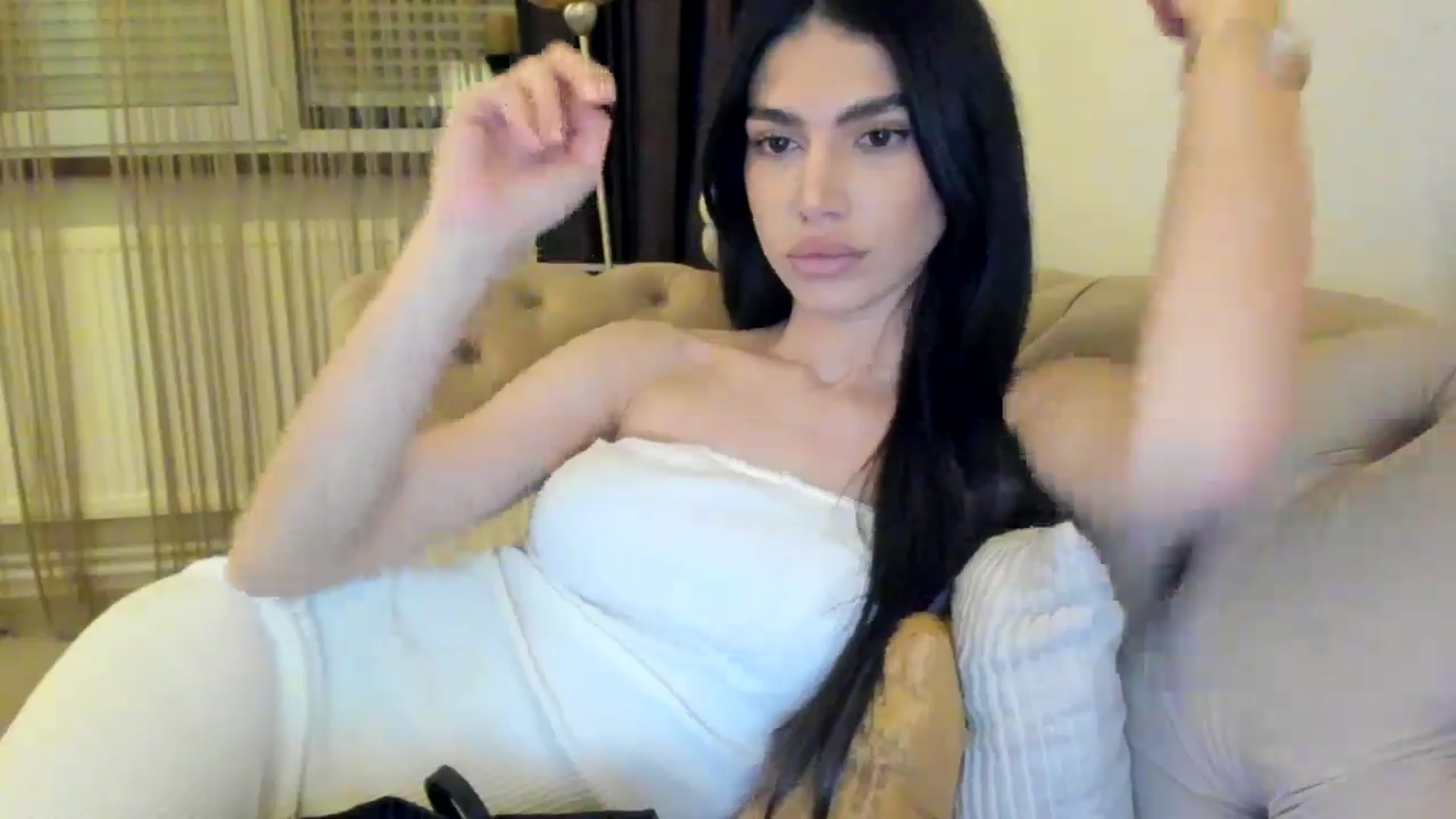 Gallery image thumbnail from SashaLopez's myfreecams stream on, 05/10/2024, 21:15 image 4 of 20