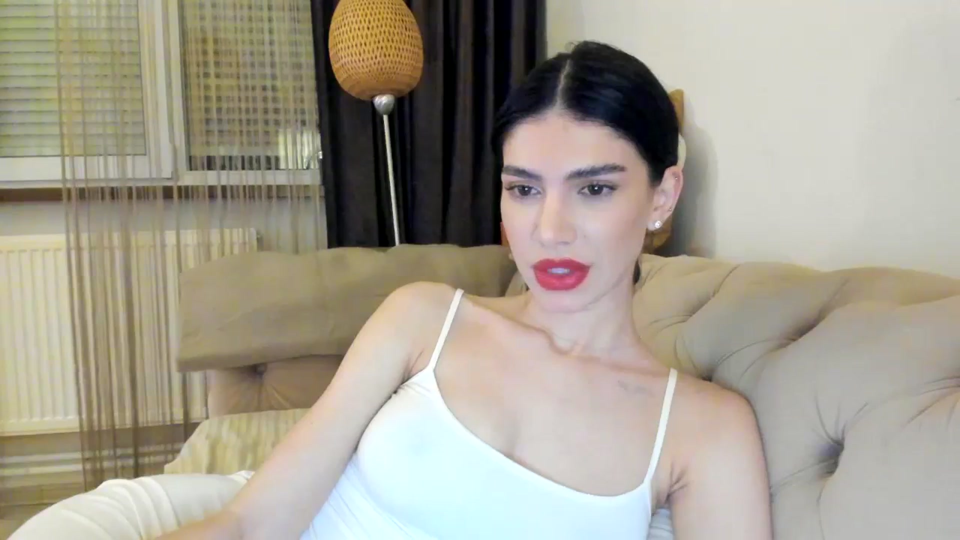 Gallery image thumbnail from SashaLopez's myfreecams stream on, 05/12/2024, 22:12 image 10 of 20