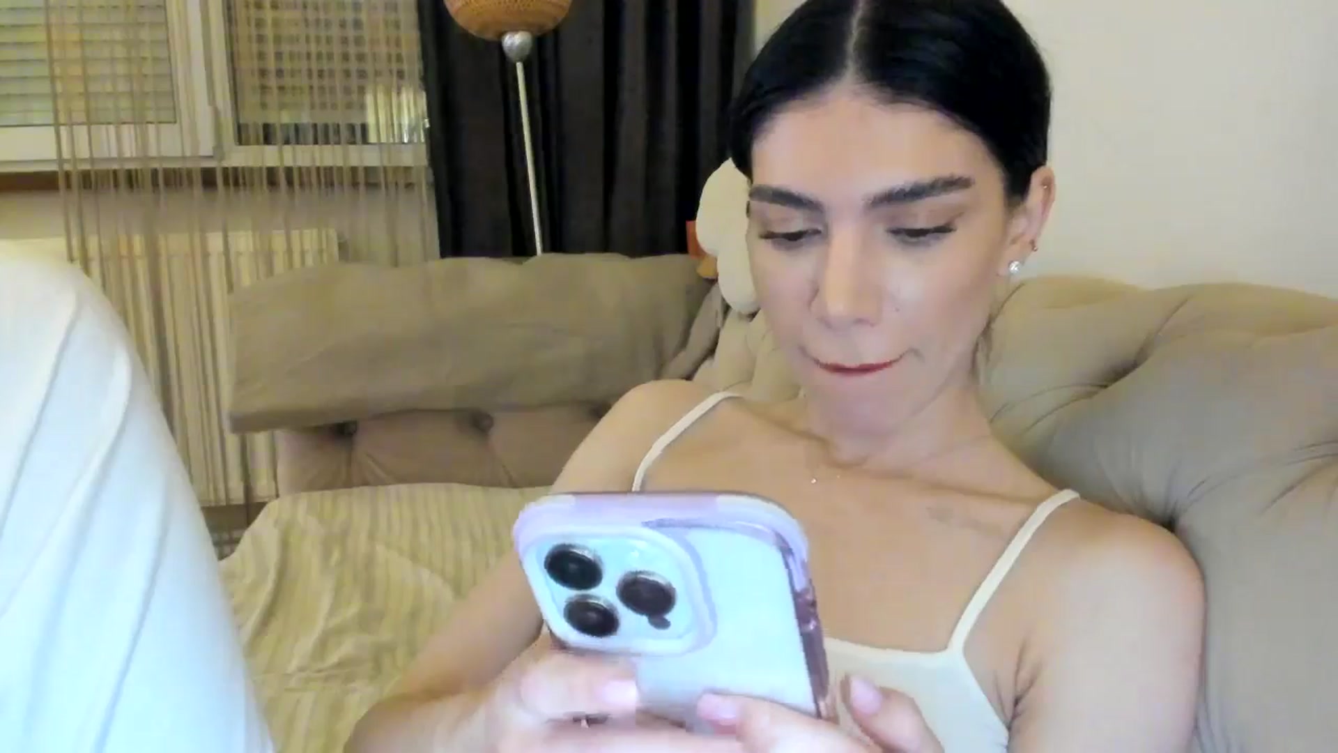 Gallery image thumbnail from SashaLopez's myfreecams stream on, 05/12/2024, 22:12 image 15 of 20