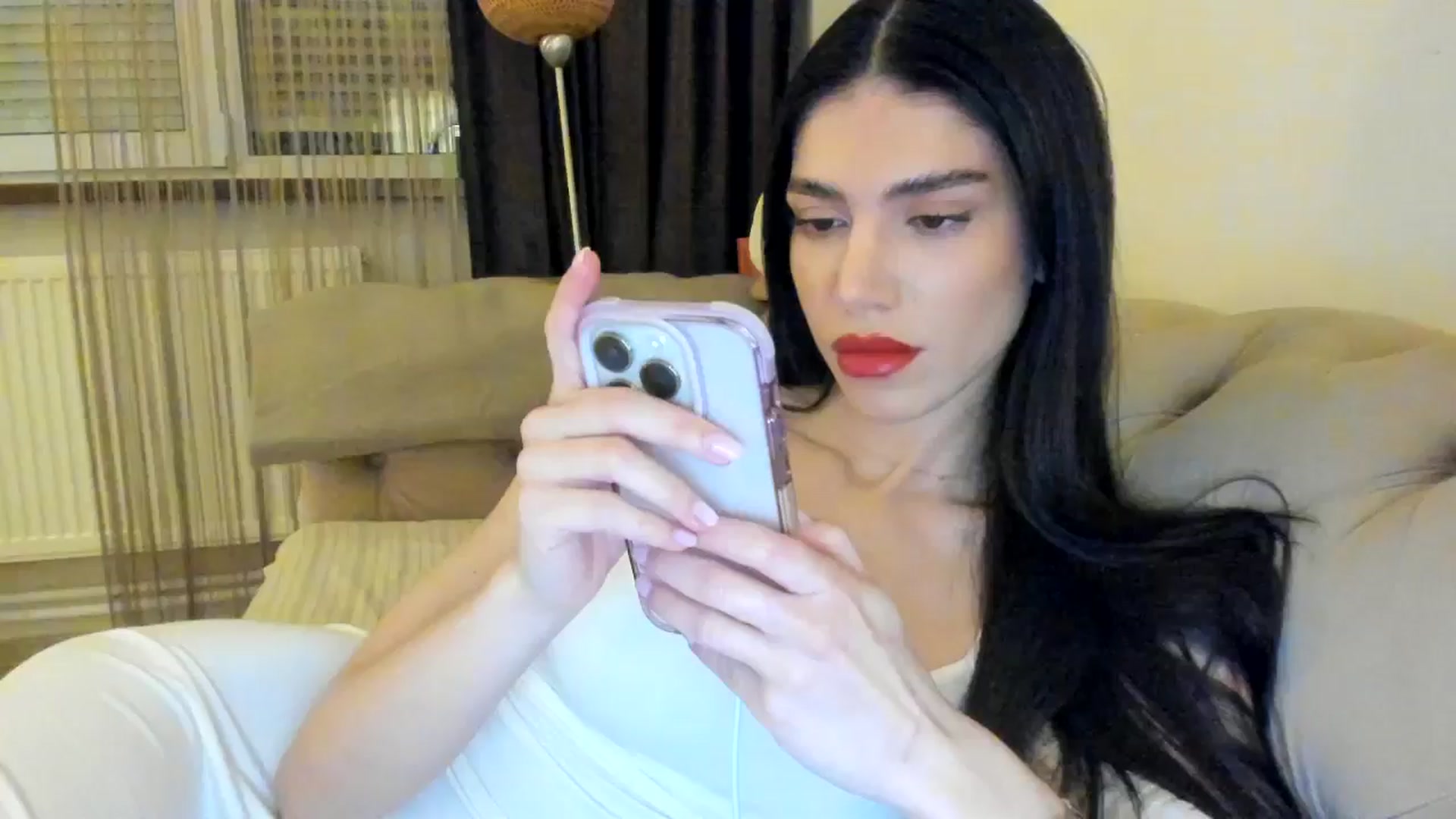 Gallery image thumbnail from SashaLopez's myfreecams stream on, 05/12/2024, 22:12 image 1 of 20