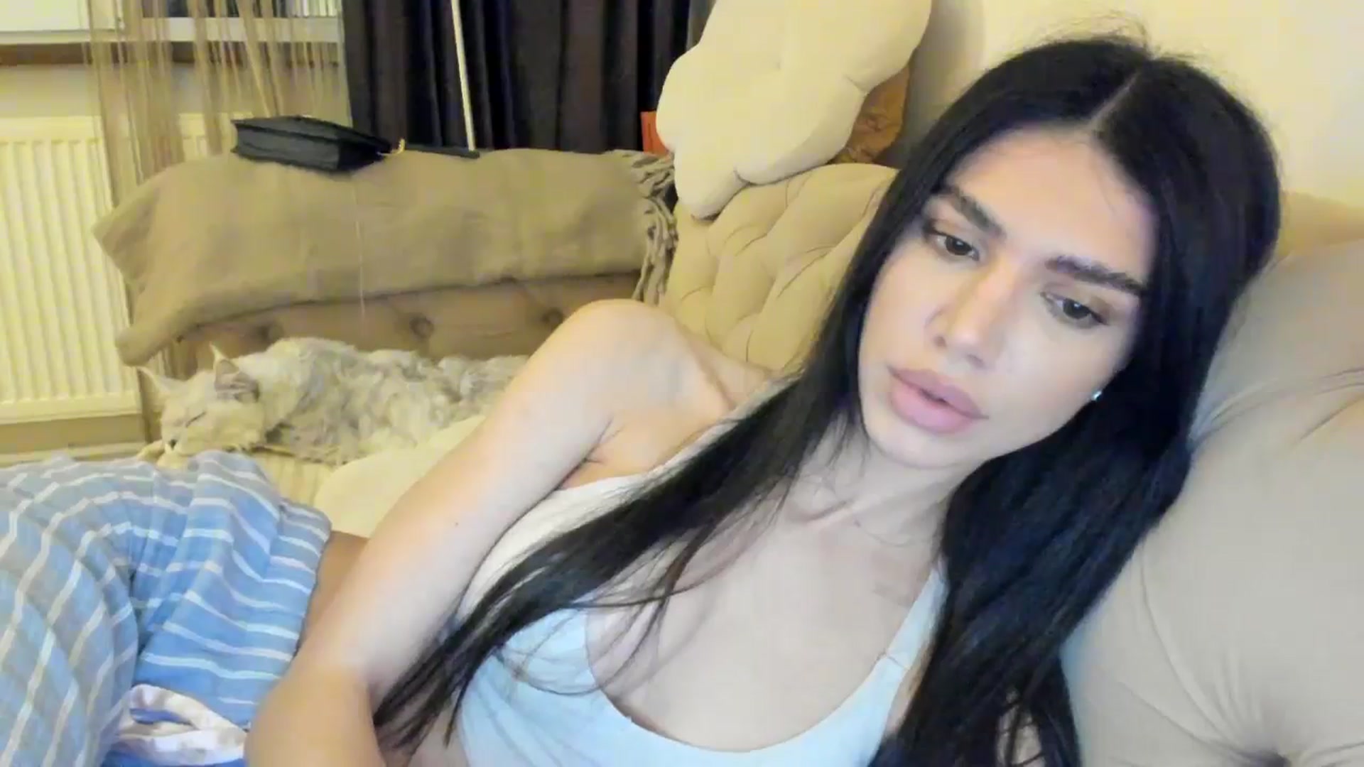 Gallery image thumbnail from SashaLopez's myfreecams stream on, 05/13/2024, 20:43 image 8 of 20