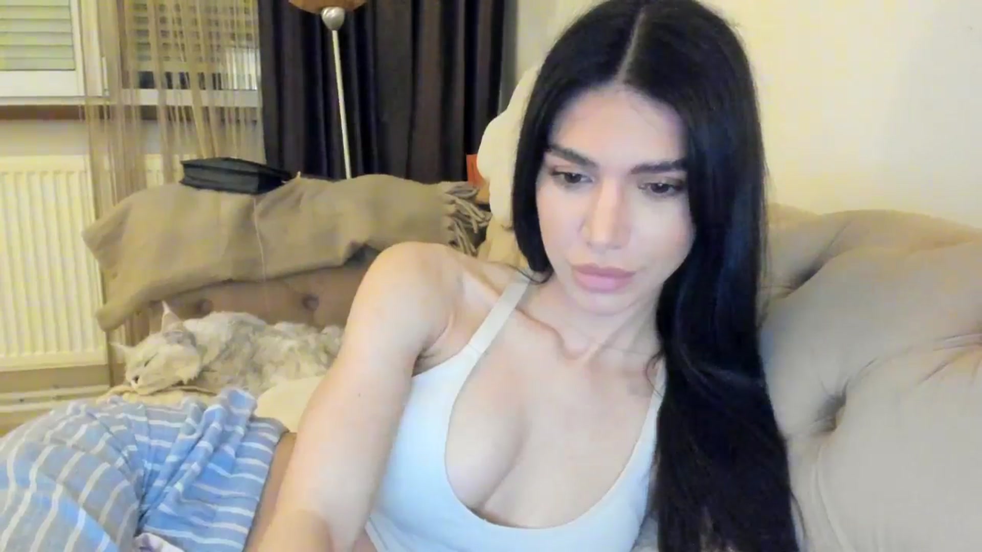 Gallery image thumbnail from SashaLopez's myfreecams stream on, 05/13/2024, 20:43 image 11 of 20