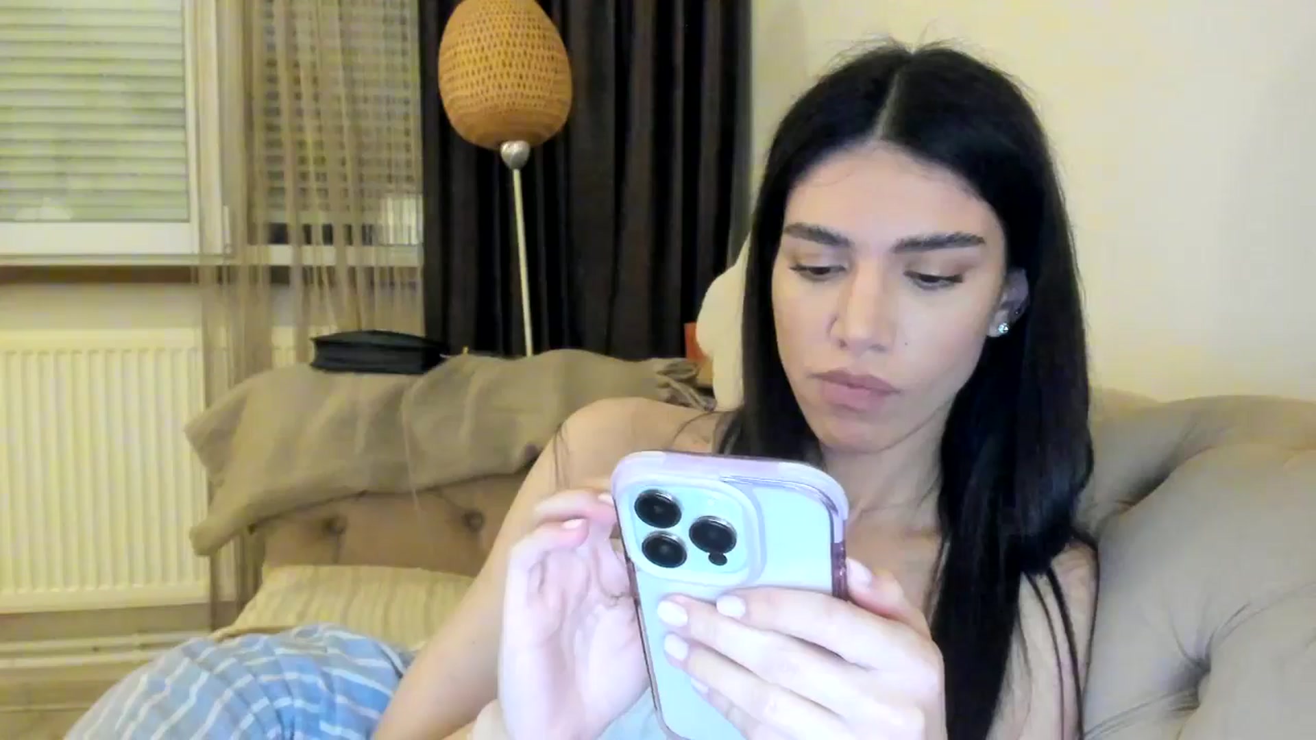 Gallery image thumbnail from SashaLopez's myfreecams stream on, 05/13/2024, 21:13 image 11 of 20