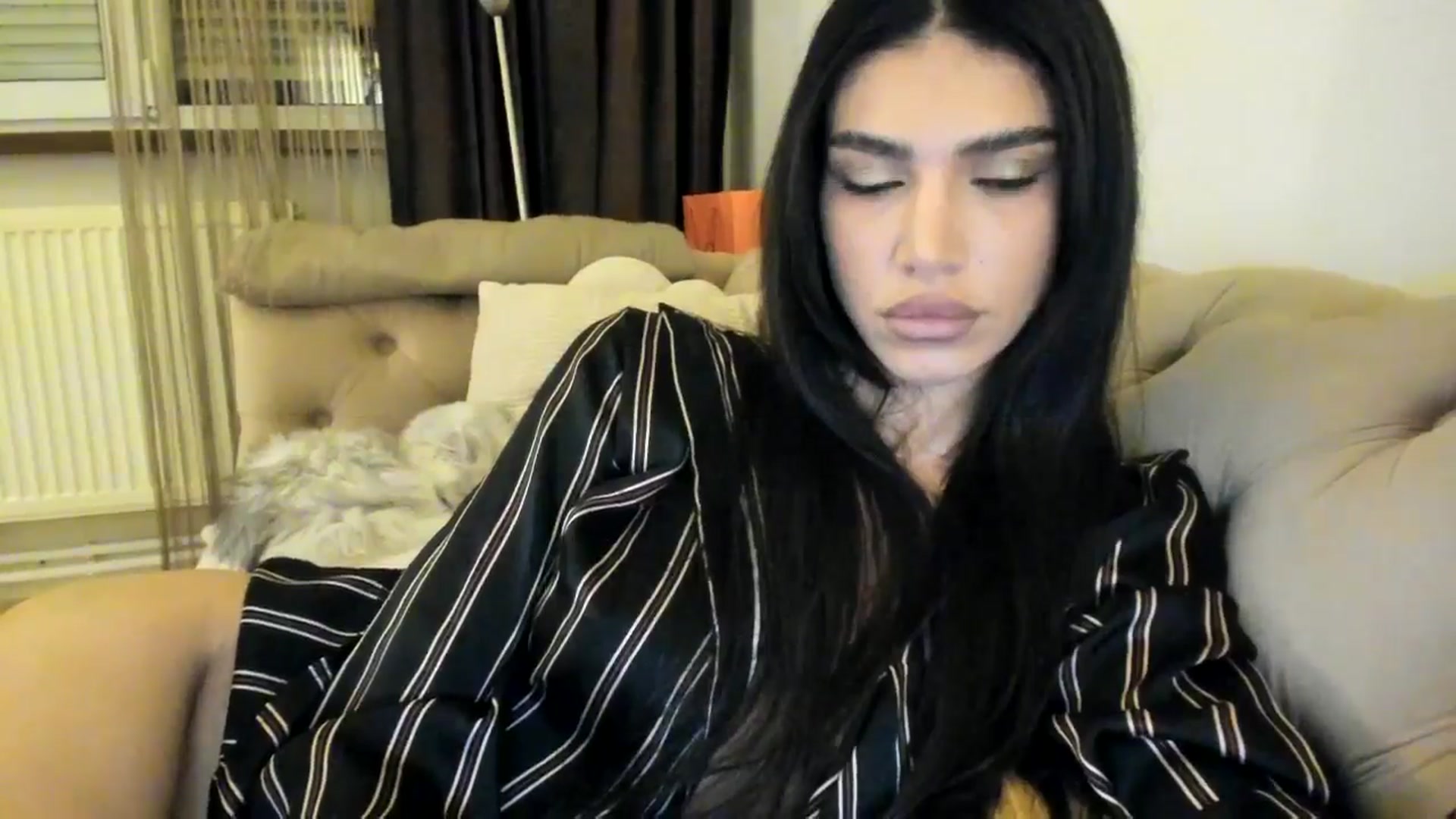 Gallery image thumbnail from SashaLopez's myfreecams stream on, 05/14/2024, 20:09 image 8 of 20