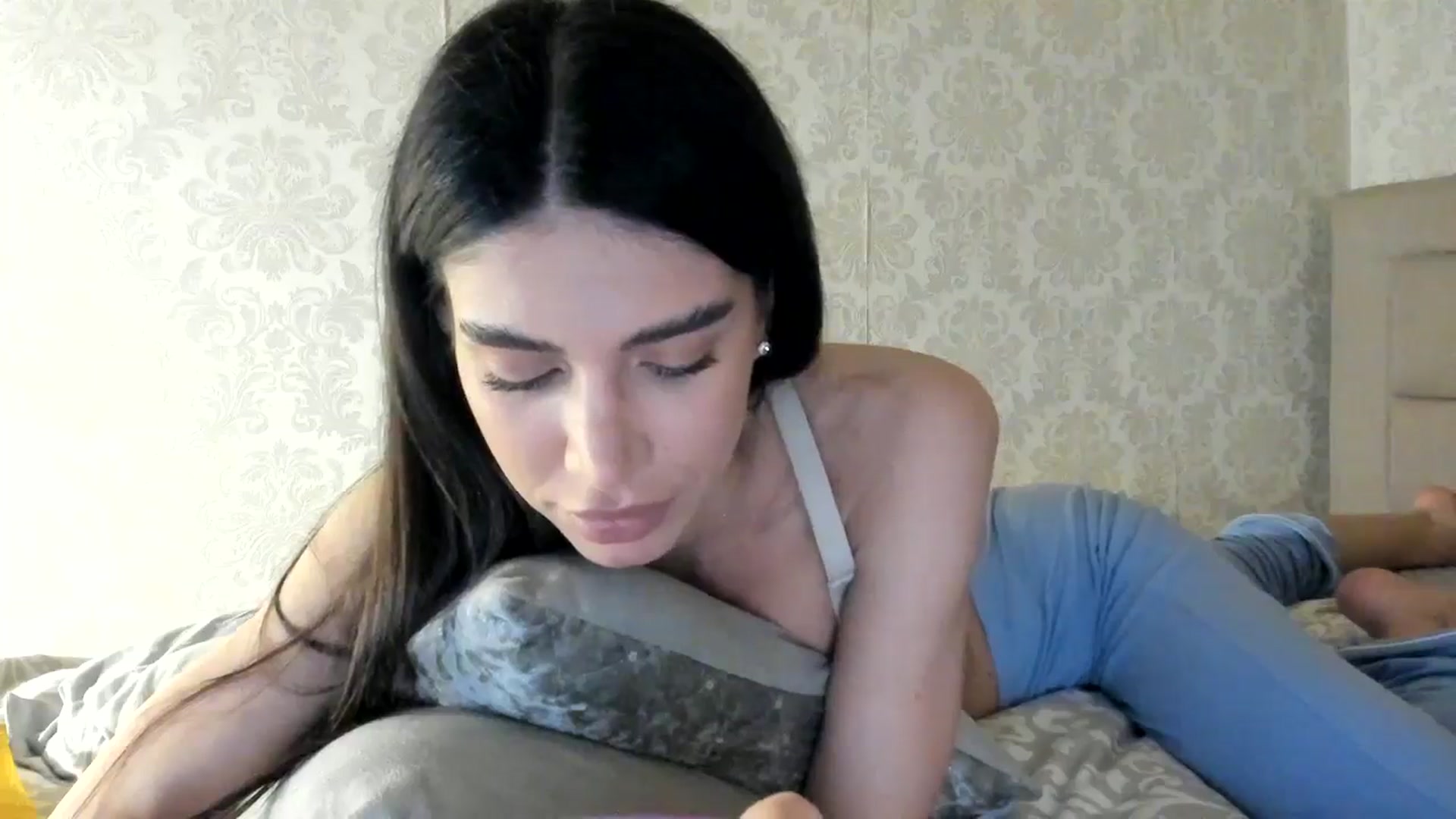 Gallery image thumbnail from SashaLopez's myfreecams stream on, 05/15/2024, 23:15 image 5 of 20