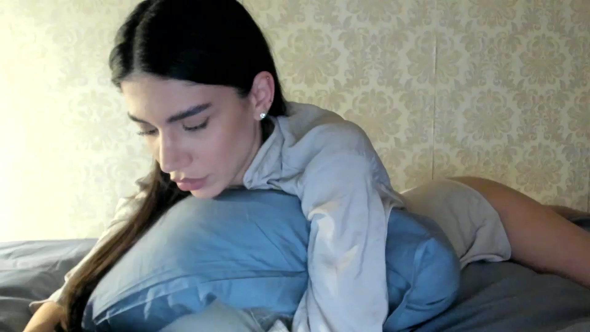 Gallery image thumbnail from SashaLopez's myfreecams stream on, 05/16/2024, 22:53 image 9 of 20