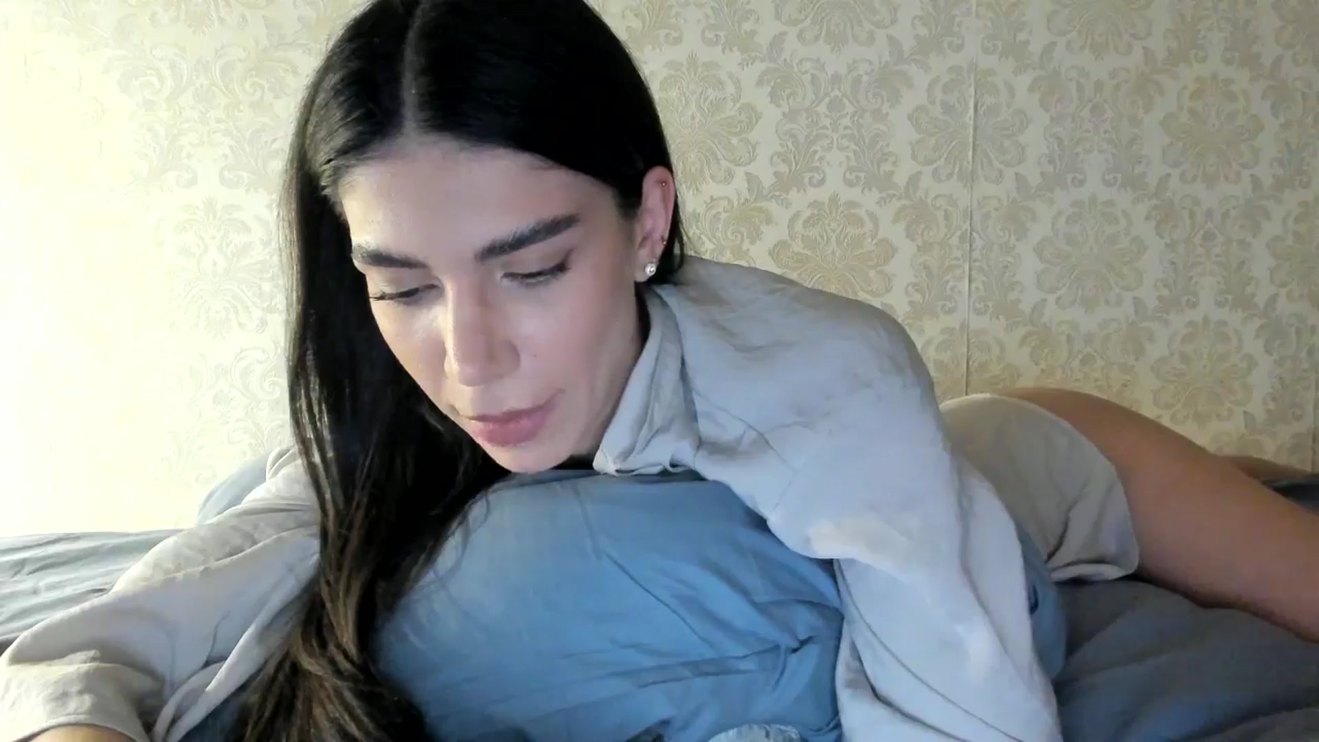 Gallery image thumbnail from SashaLopez's myfreecams stream on, 05/16/2024, 22:53 image 11 of 20