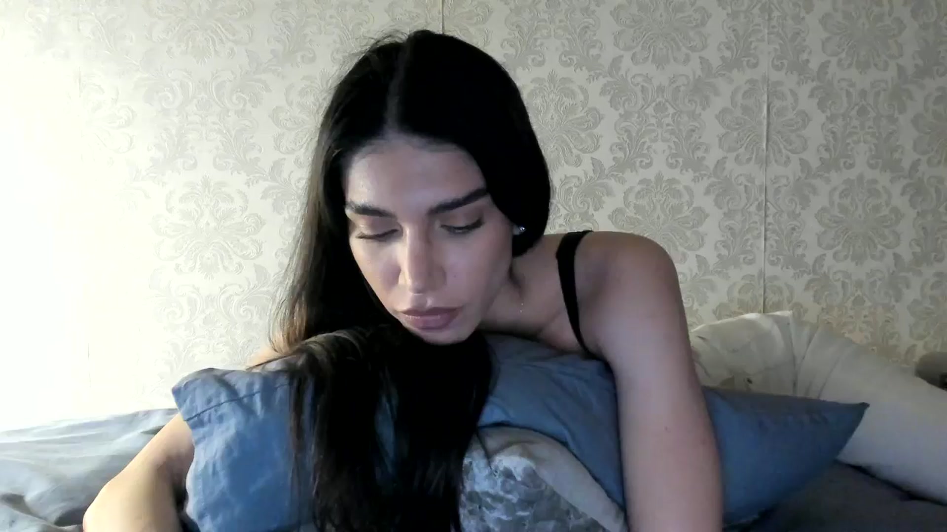 Gallery image thumbnail from SashaLopez's myfreecams stream on, 05/18/2024, 21:16 image 14 of 20