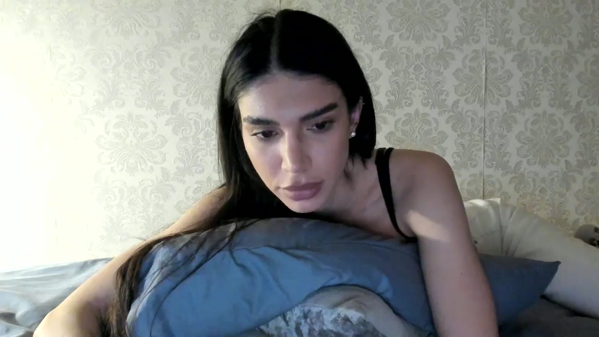 Gallery image thumbnail from SashaLopez's myfreecams stream on, 05/18/2024, 21:16 image 16 of 20